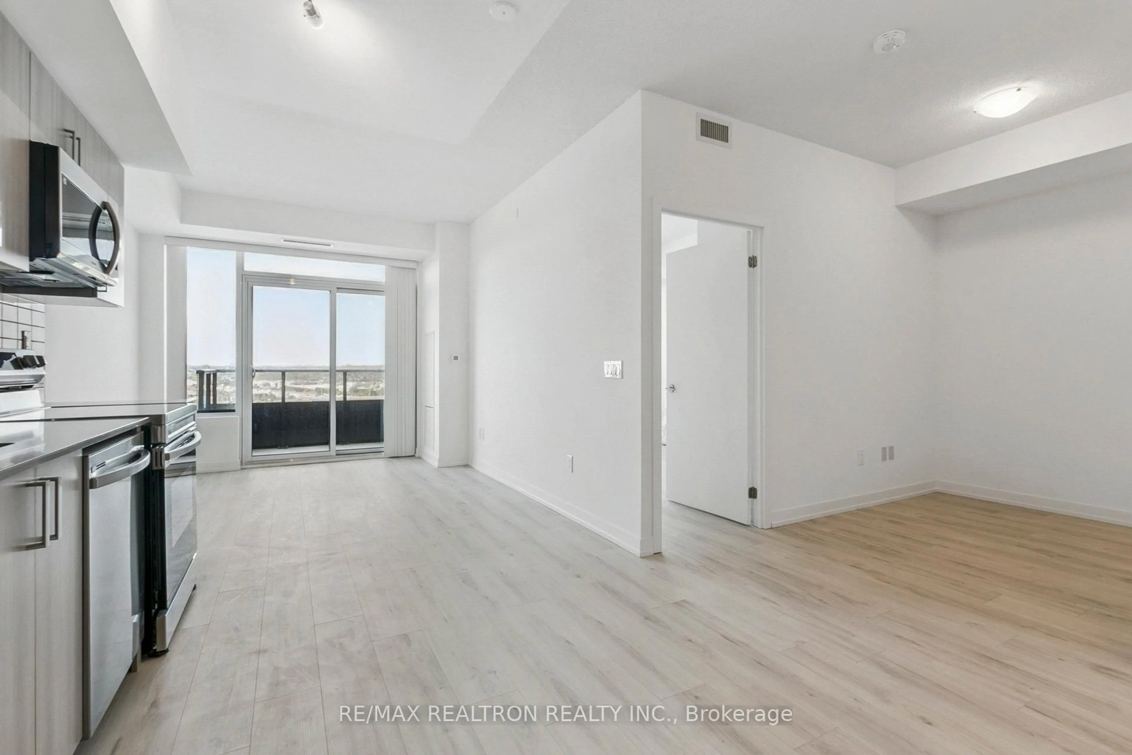 A pic of a room for 1435 Celebration Dr #1701, Pickering Ontario L1W 0C4