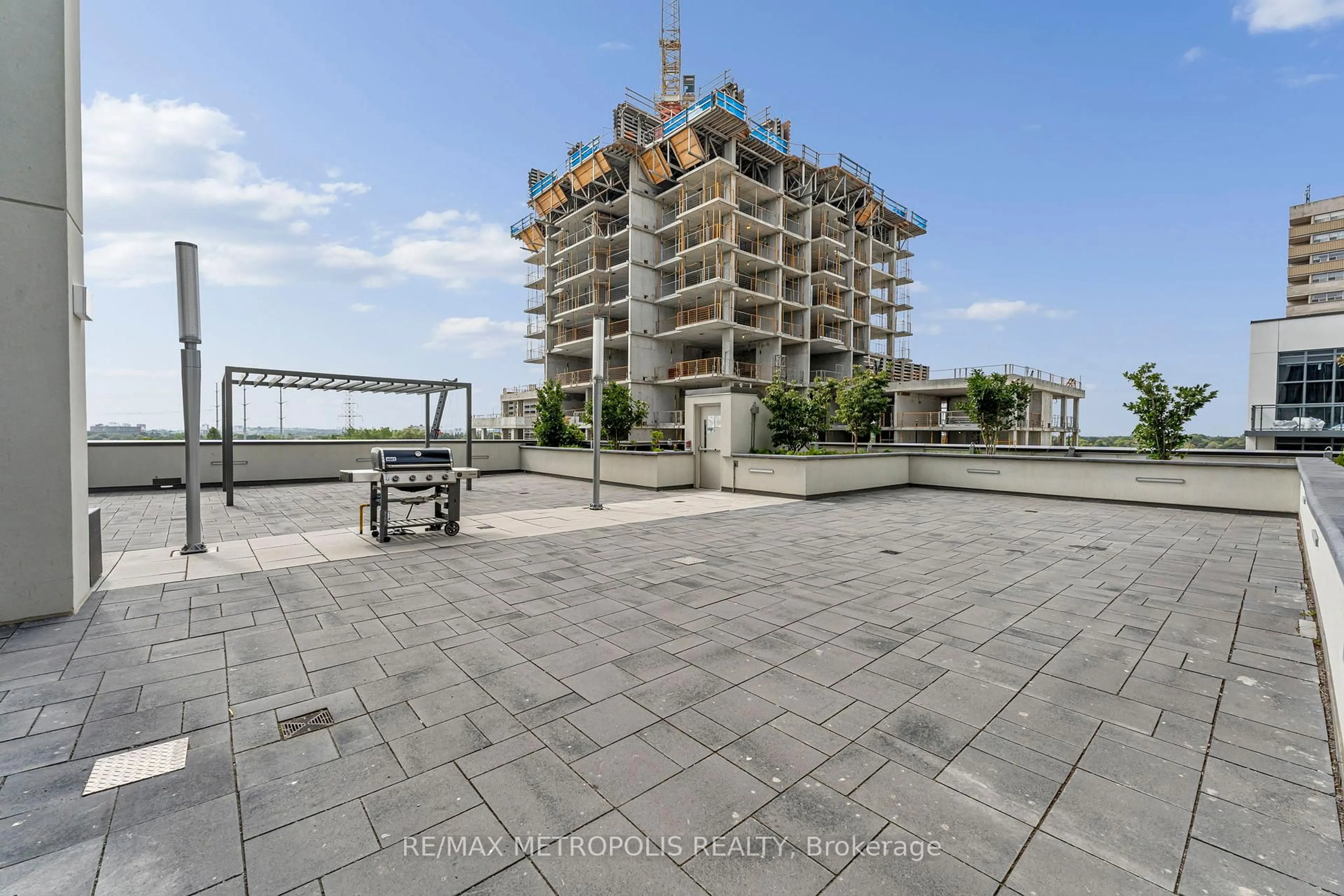 Patio, unknown for 10 Meadowglen Pl #403, Toronto Ontario M1G 0A8
