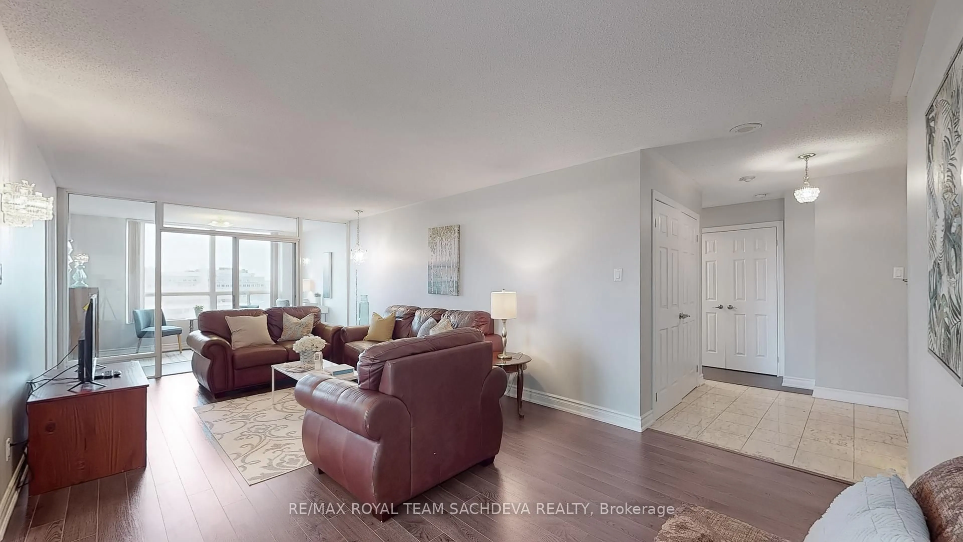 Living room with furniture, unknown for 1 Reidmount Ave #903, Toronto Ontario M1S 4V3