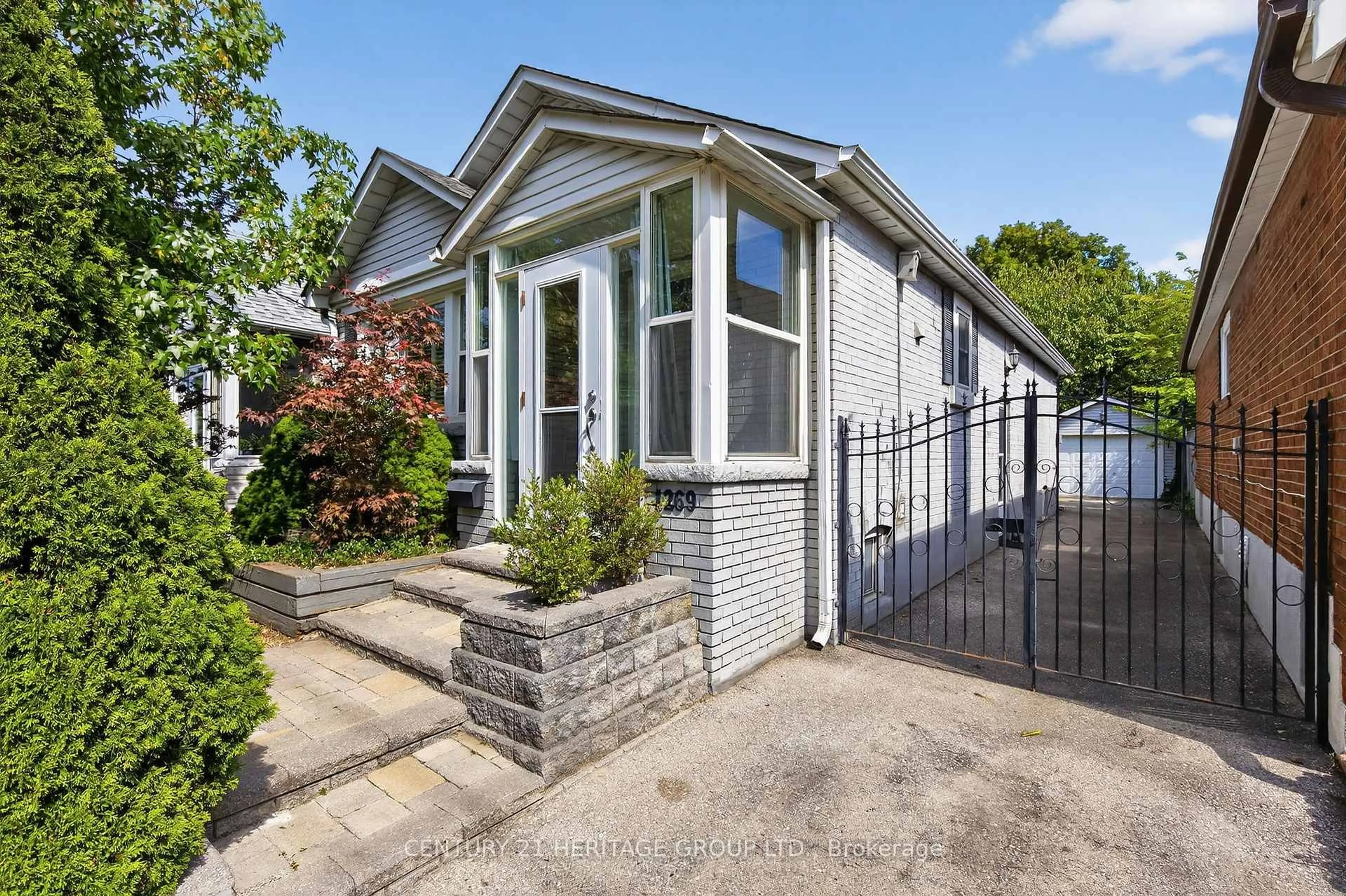 Unknown for 1269 Broadview Ave, Toronto Ontario M4K 2T5