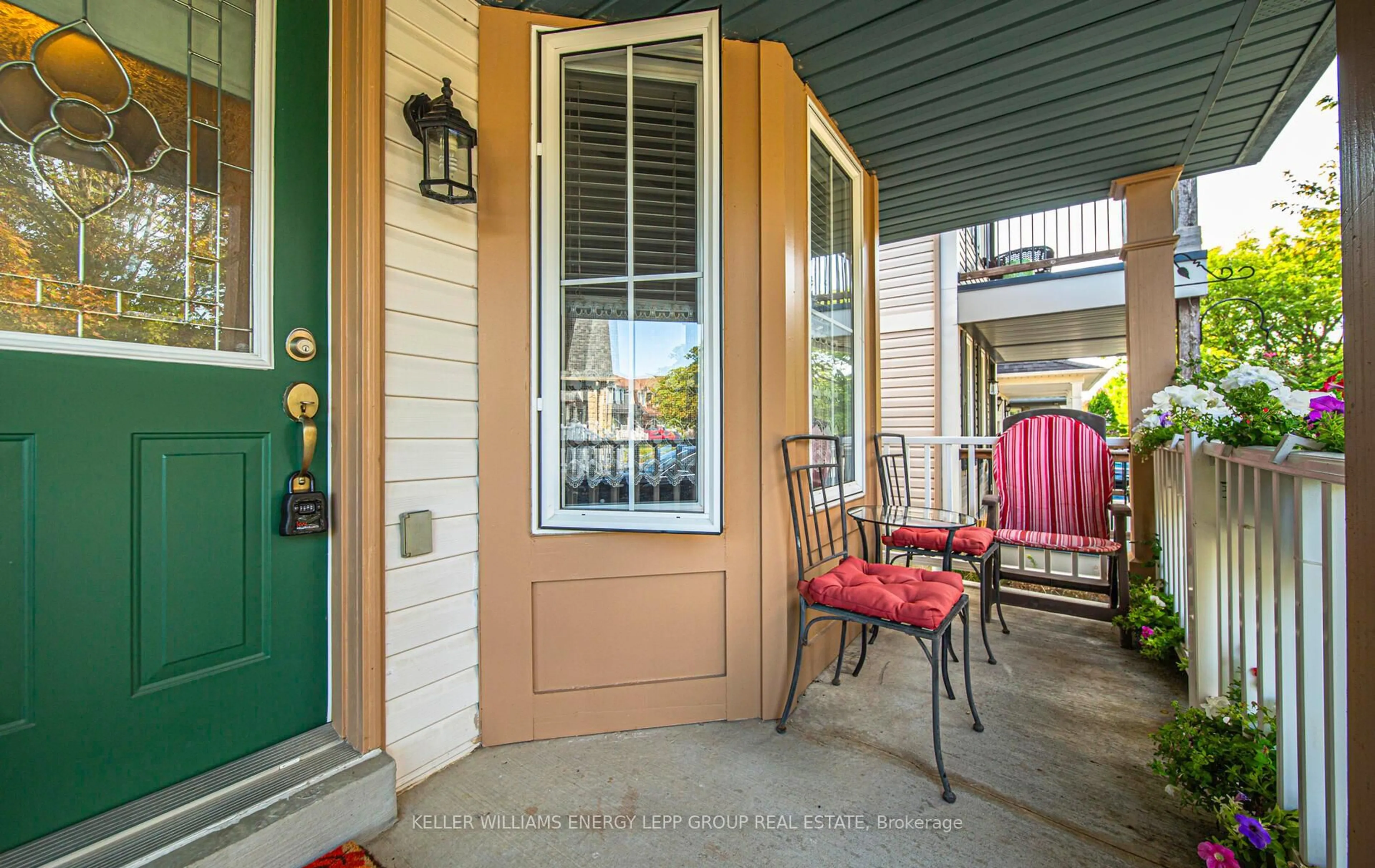 Patio, street for 81 Harrongate Pl, Whitby Ontario L1R 3E5