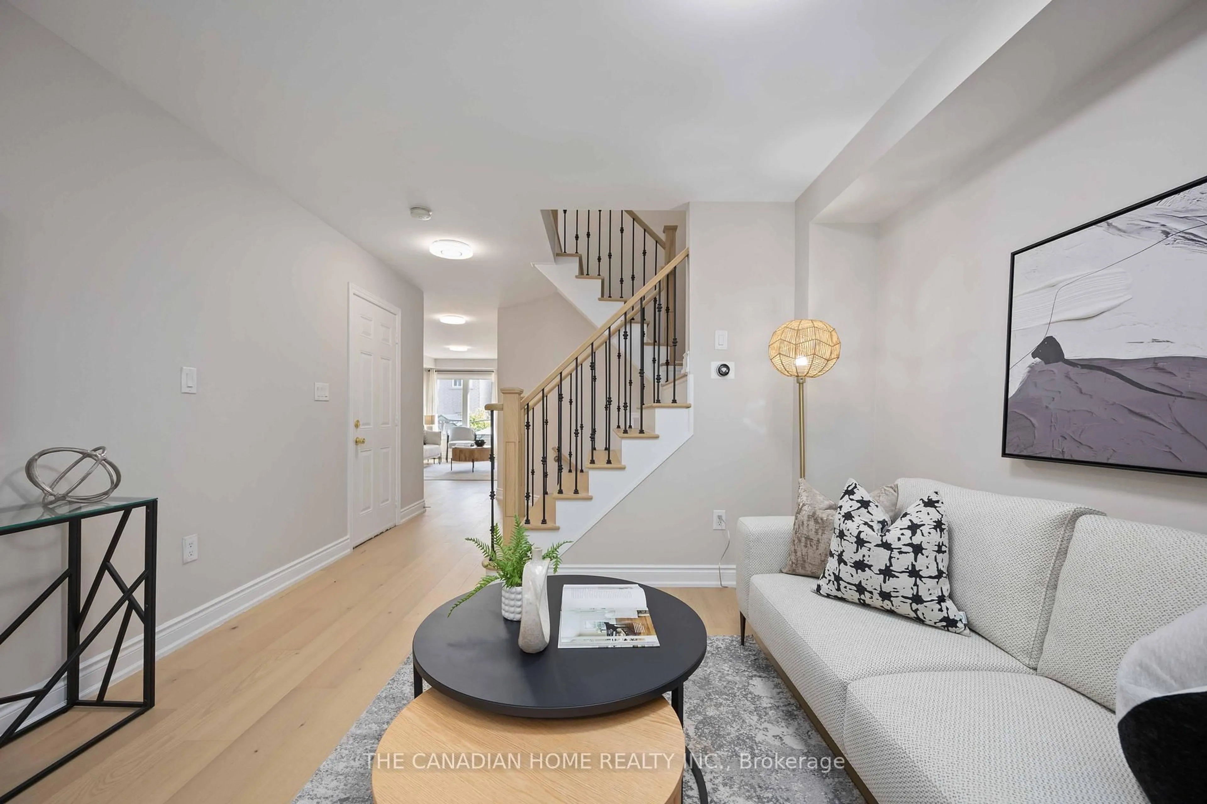 Indoor entryway for 43 Elliottglen Dr, Ajax Ontario L1Z 0H1