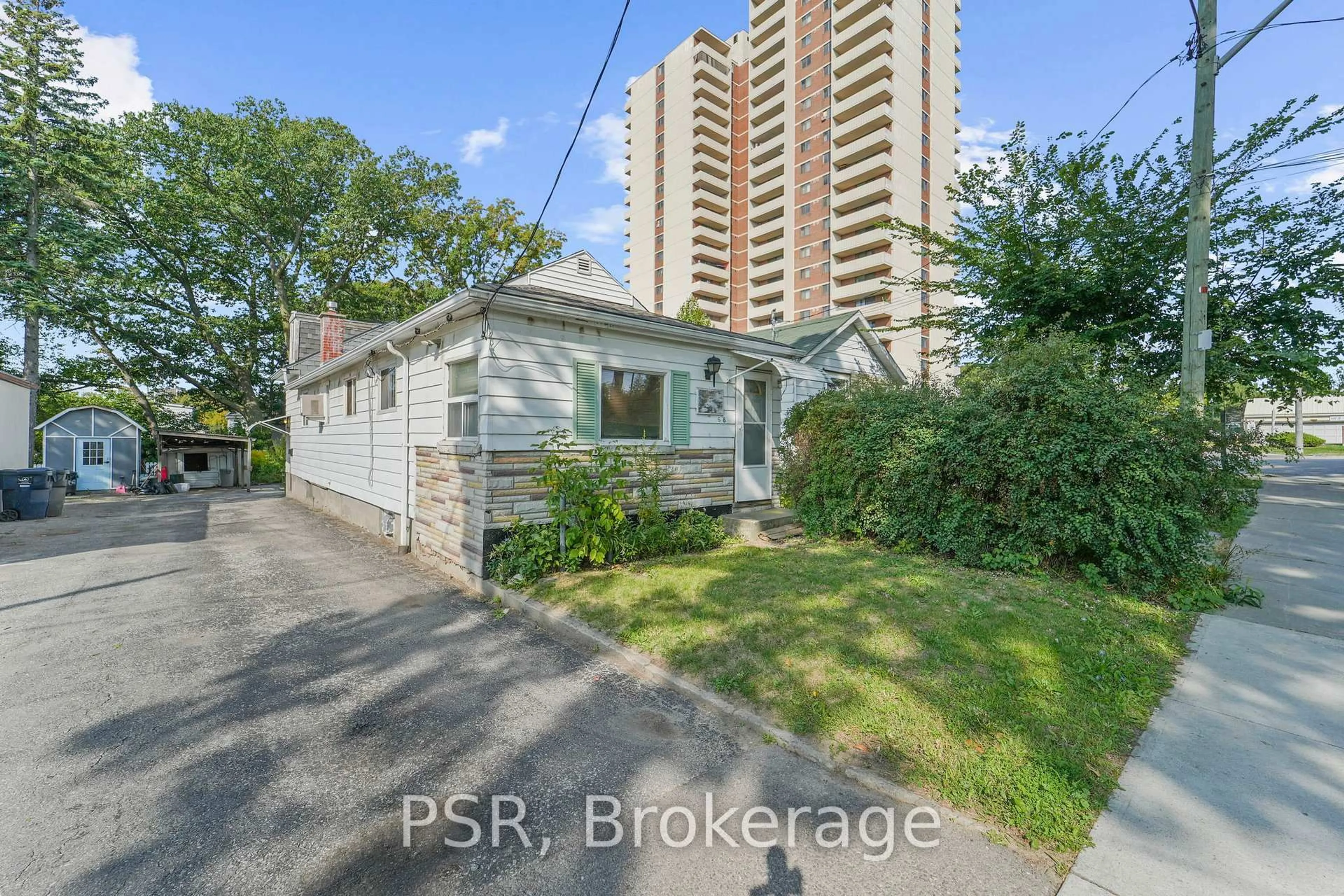 A pic from outside/outdoor area/front of a property/back of a property/a pic from drone, street for 68 Mcdonald Ave, Toronto Ontario M1L 3Y8