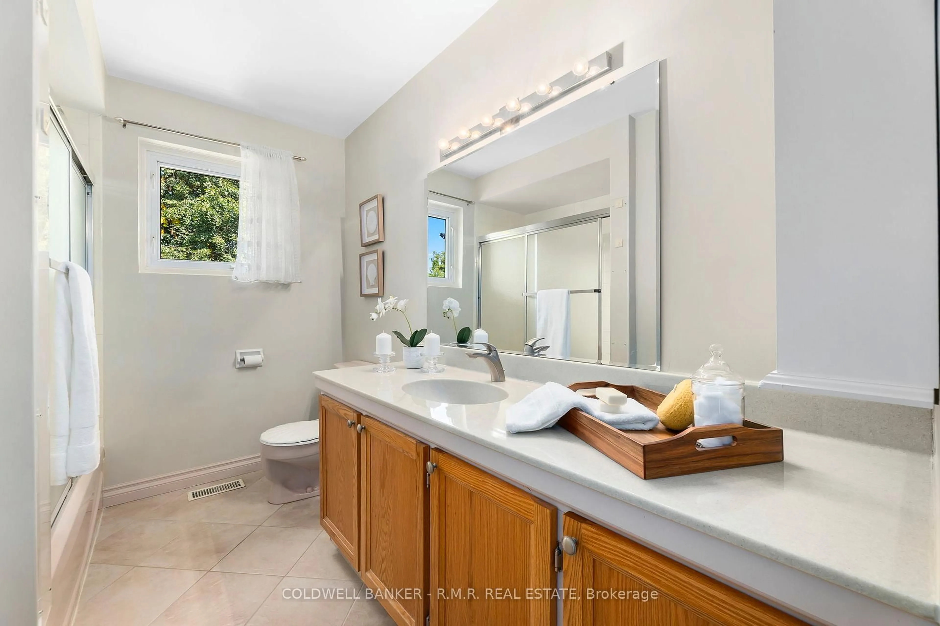 Standard bathroom, ceramic/tile floor for 6 Carwin Cres, Ajax Ontario L1S 6G6