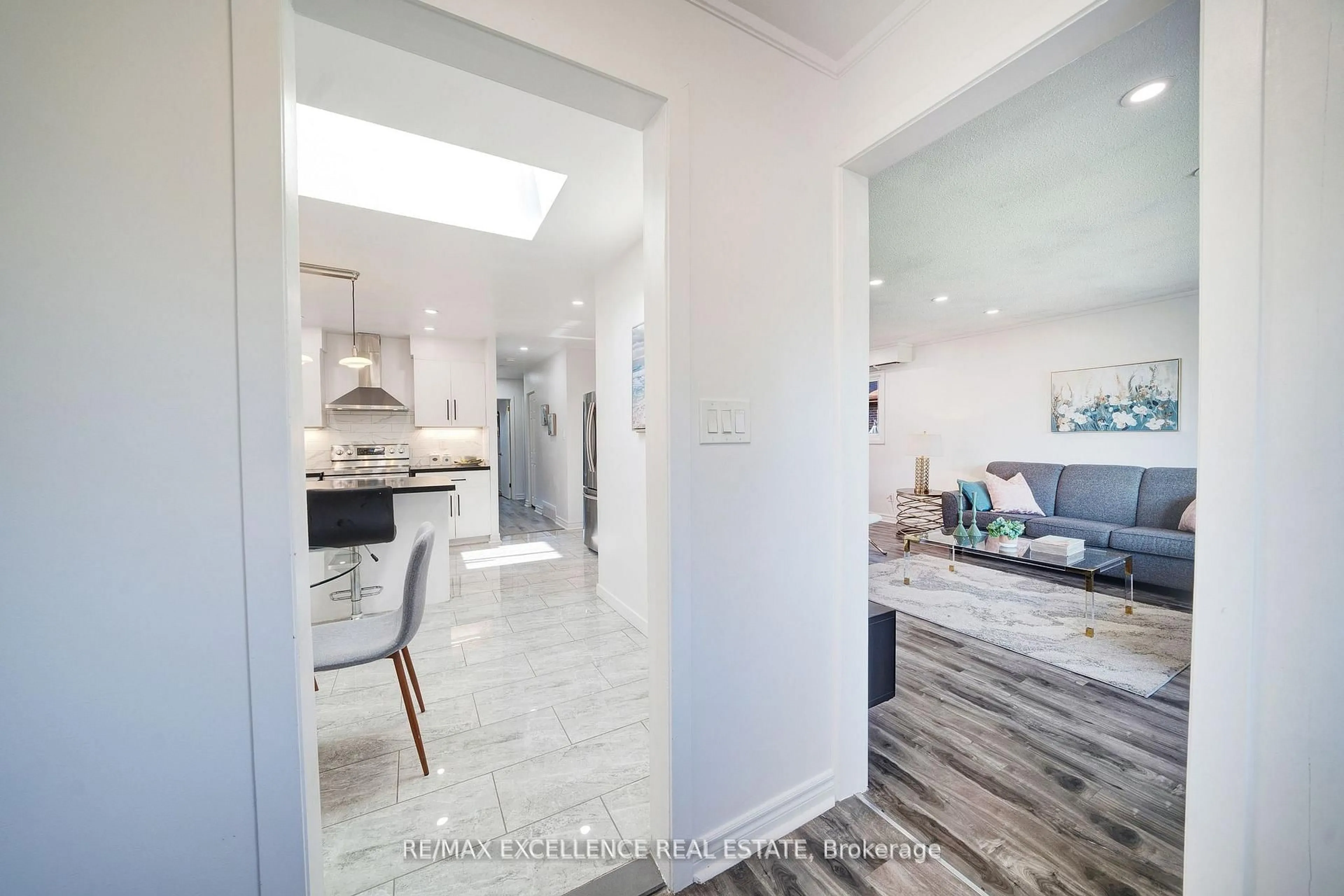 Open concept kitchen, ceramic/tile floor for 110 Seneca Ave, Oshawa Ontario L1G 3V4