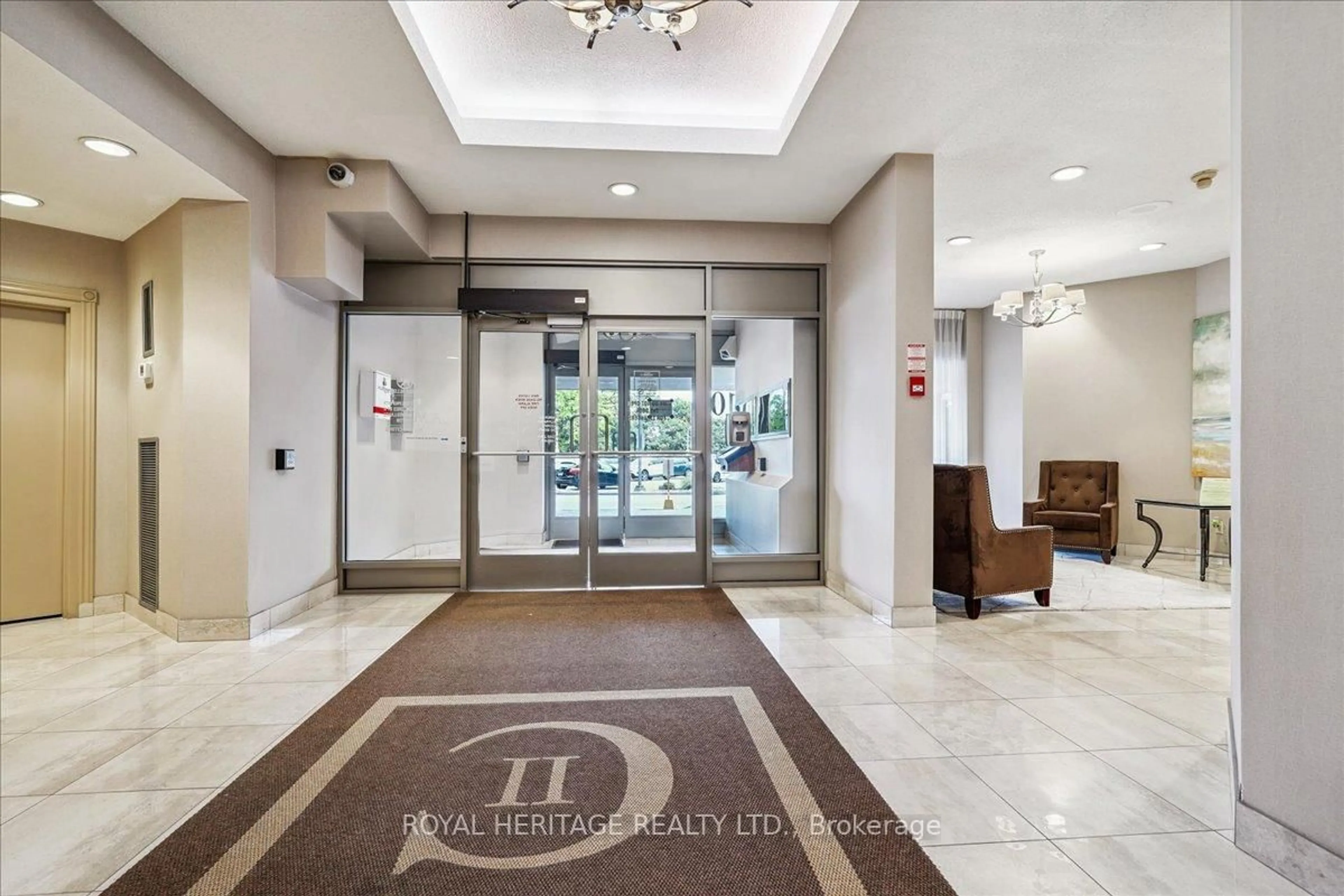Indoor foyer for 20 Dean Park Rd #1116, Toronto Ontario M1B 3G9