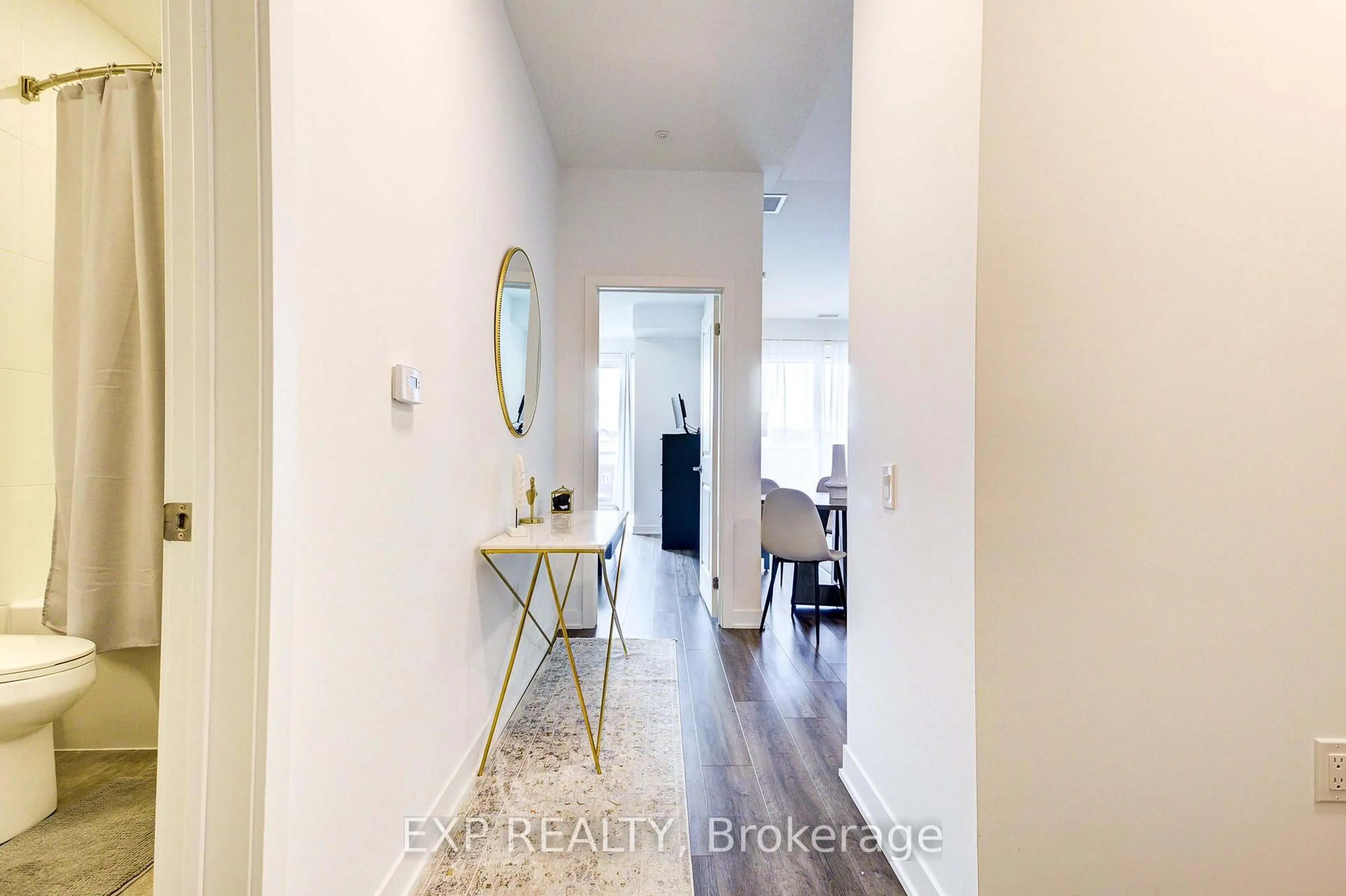 Indoor entryway for 385 Arctic Red Dr #418, Oshawa Ontario L1L 0W9