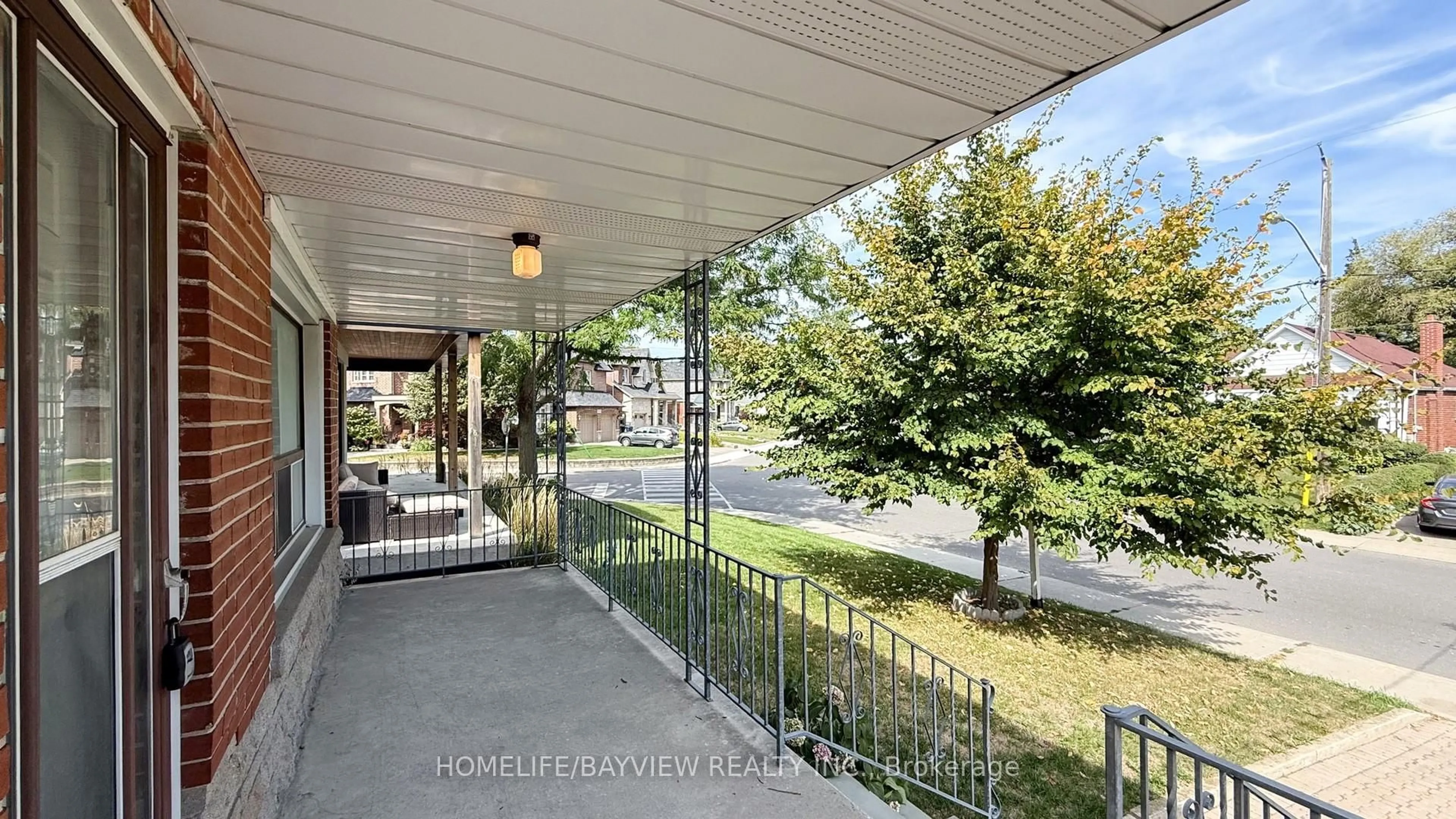 Patio, street for 32 Denvale Rd, Toronto Ontario M4B 3B5