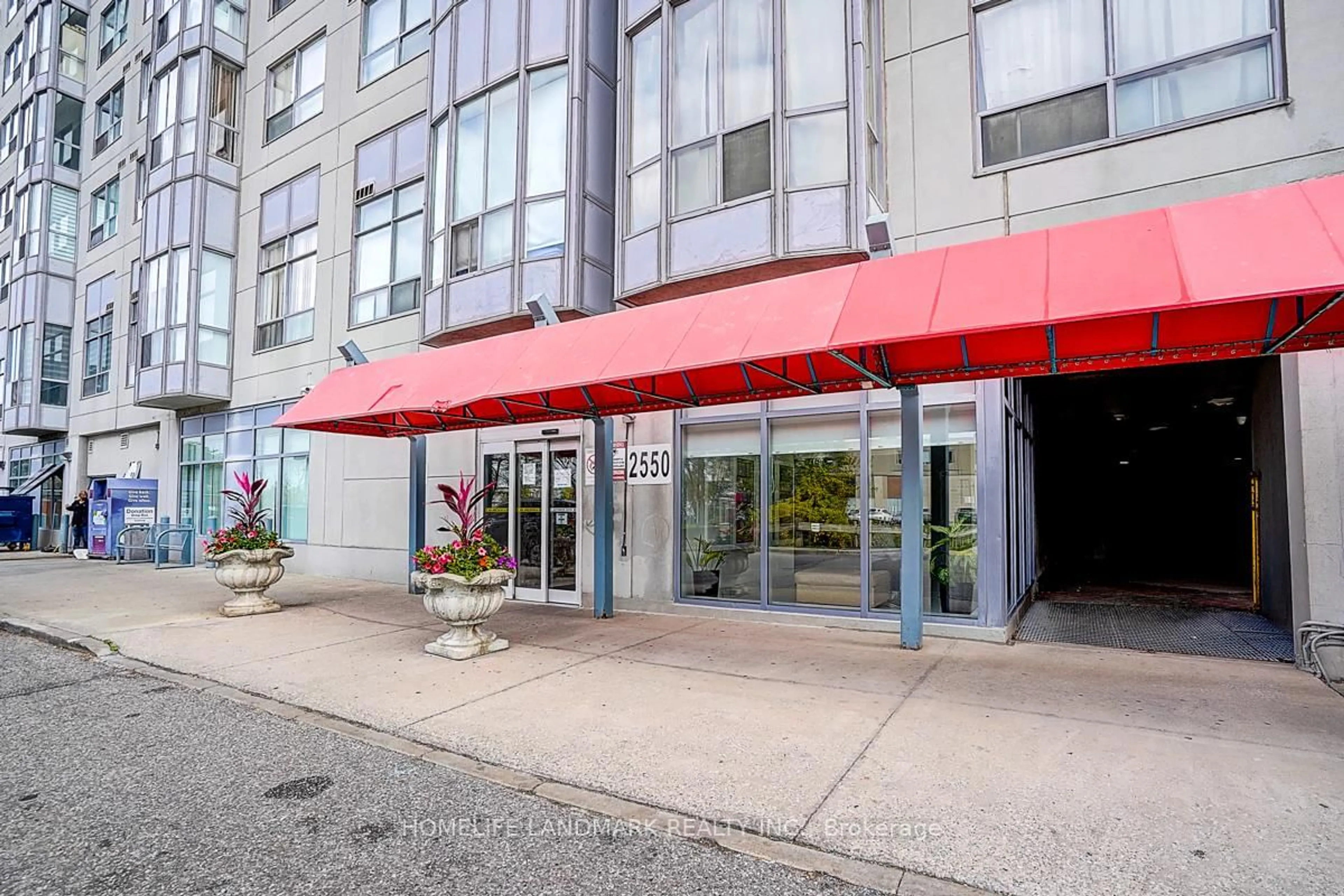 Unknown for 2550 Lawrence Ave #915, Toronto Ontario M1P 4Z3