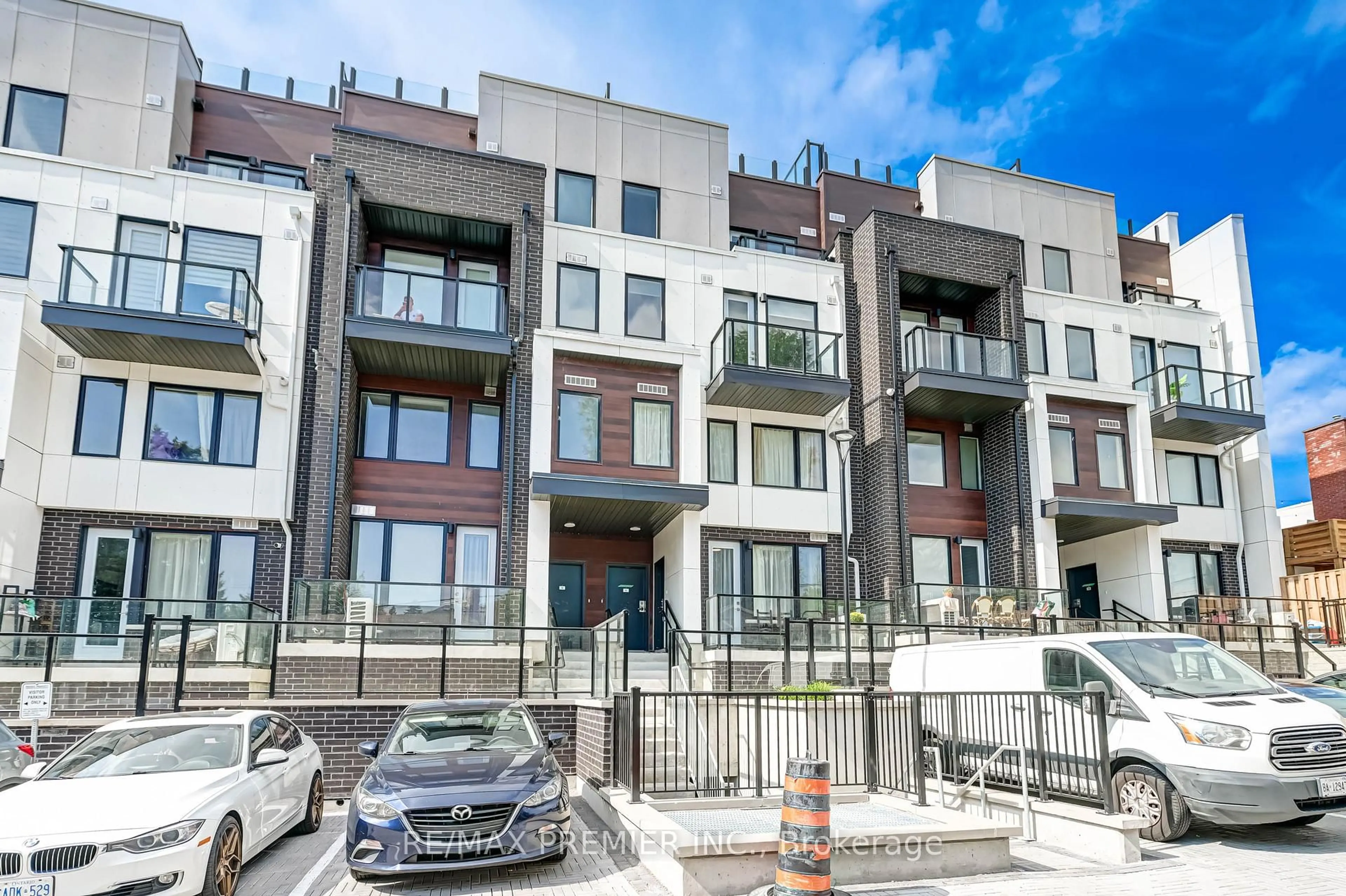 Unknown for 1479 O'Connor Dr #8, Toronto Ontario M4B 0A7