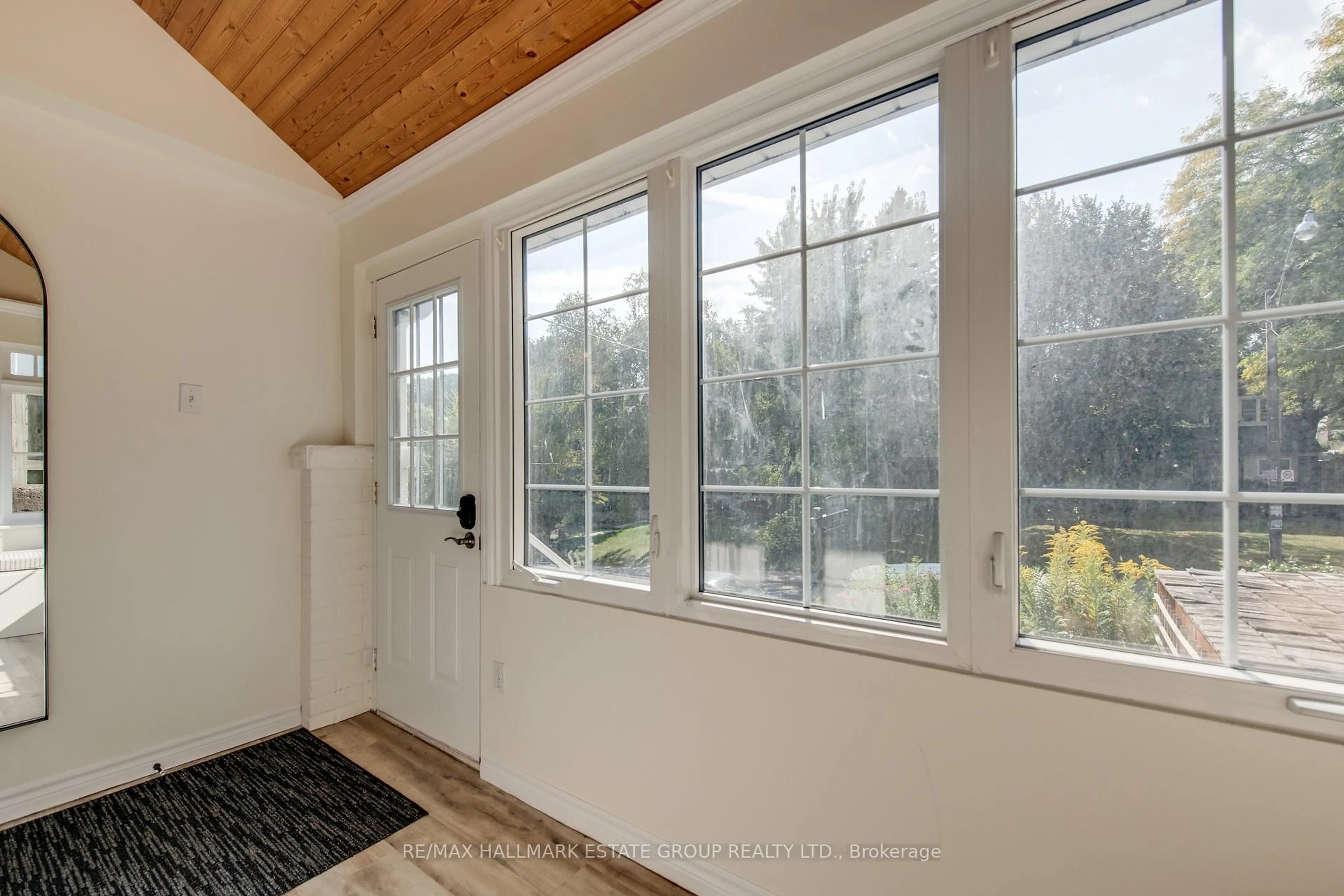 Indoor entryway for 245 Kenilworth Ave, Toronto Ontario M4L 3S7