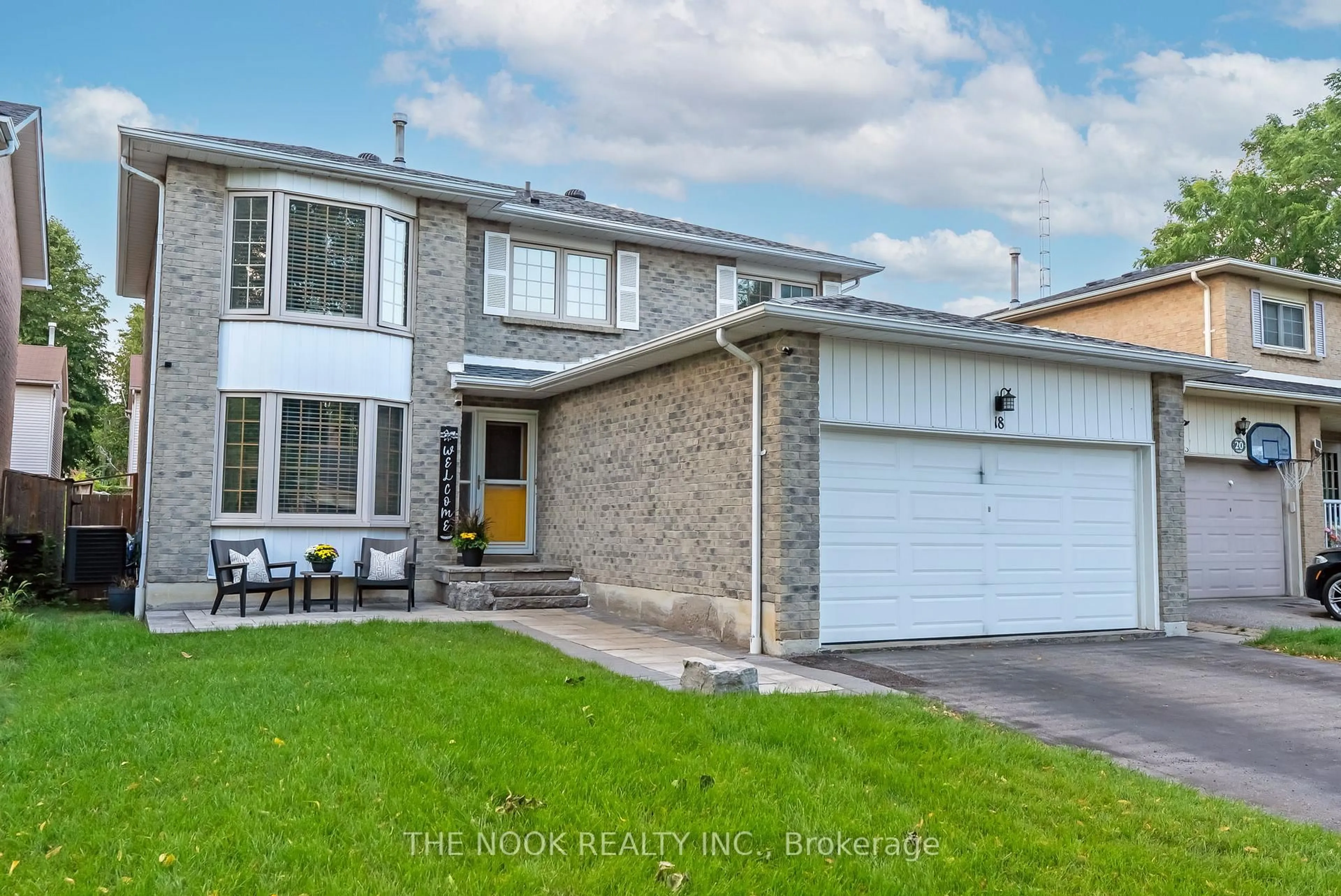 Unknown for 18 Mowat Crt, Whitby Ontario L1N 8H1