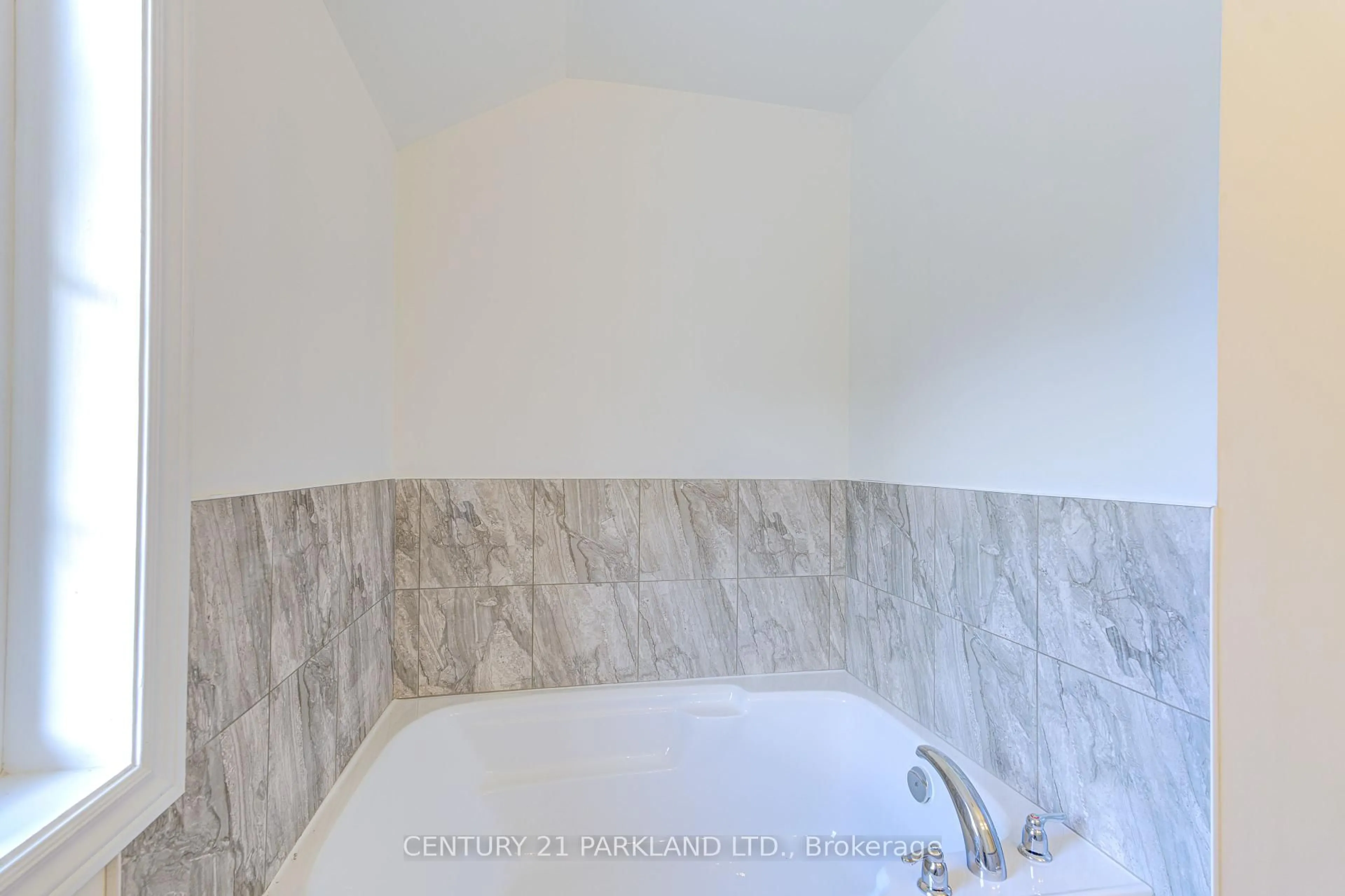 Unknown for 1741 Fairport Rd #POTL #7, Pickering Ontario L1V 1S9