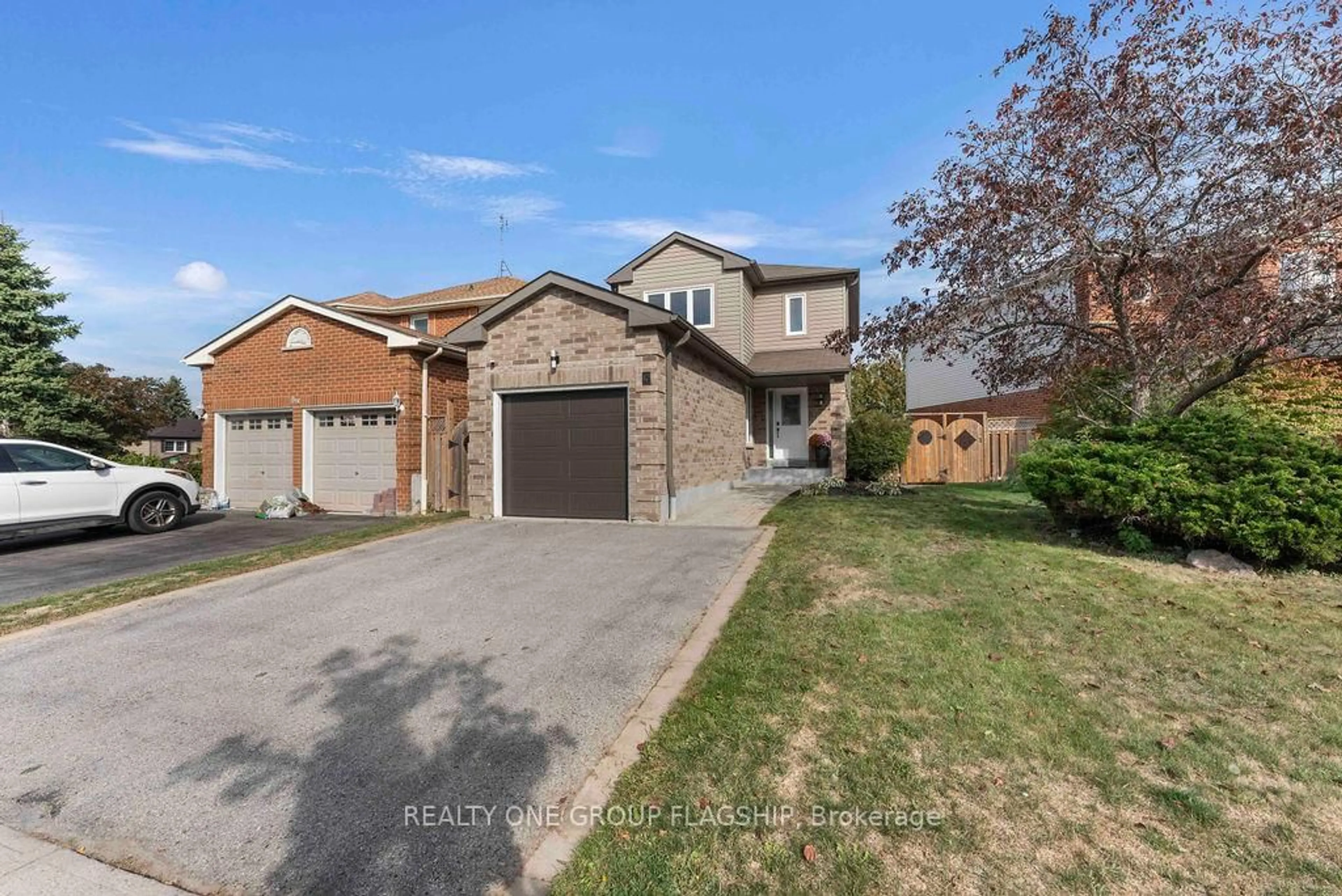 Home with brick exterior material, street for 3 Teddington Cres, Whitby Ontario L1R 1S4