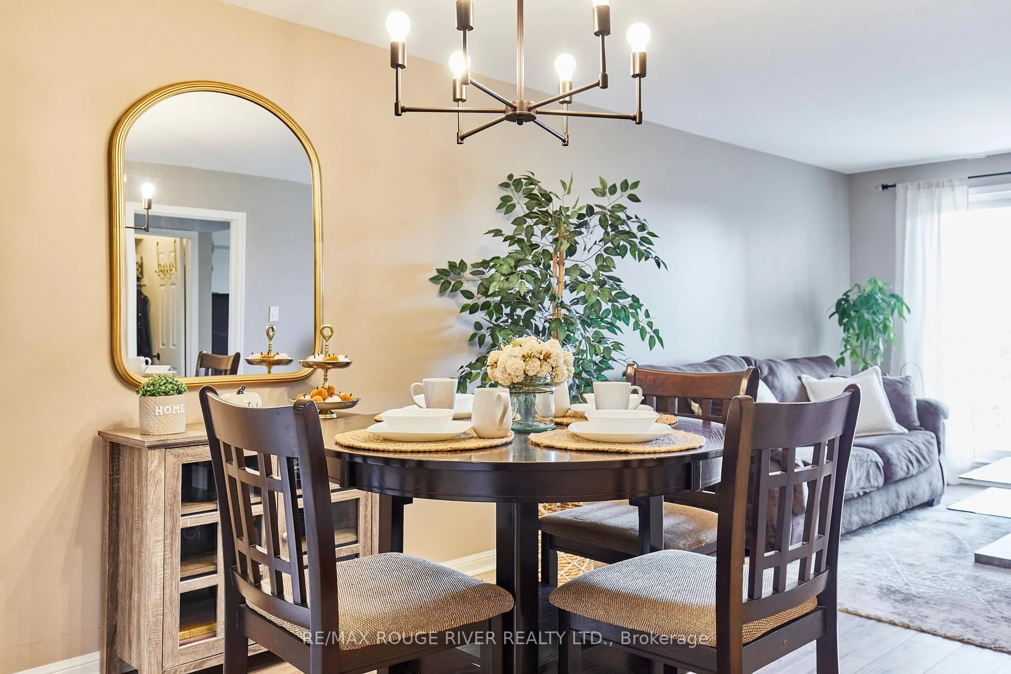 Dining room, ceramic/tile floor for 72 Petra Way #2, Whitby Ontario L1R 0A3