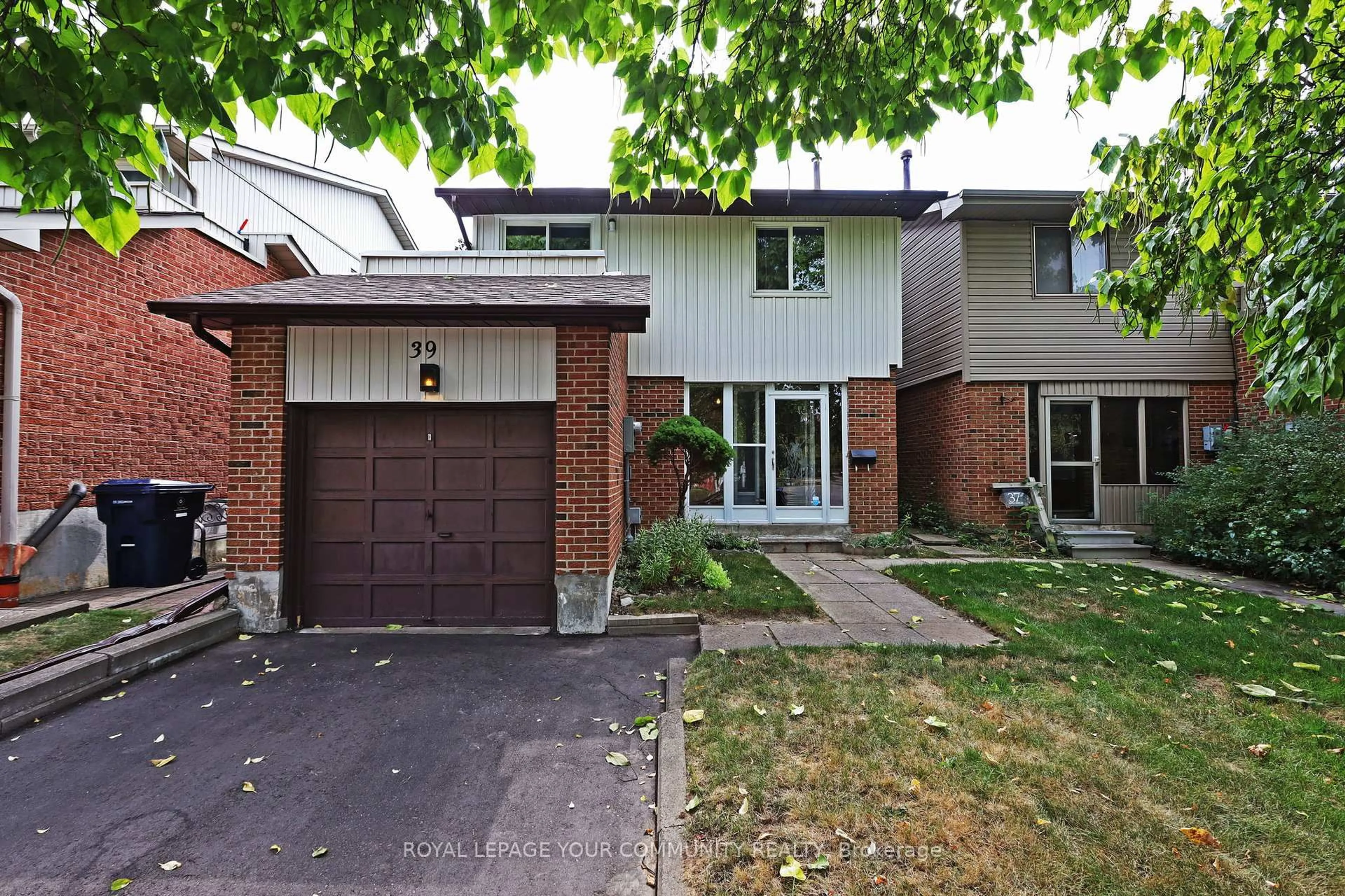 Home with brick exterior material, street for 39 South Shields Ave, Toronto Ontario M1K 1V8