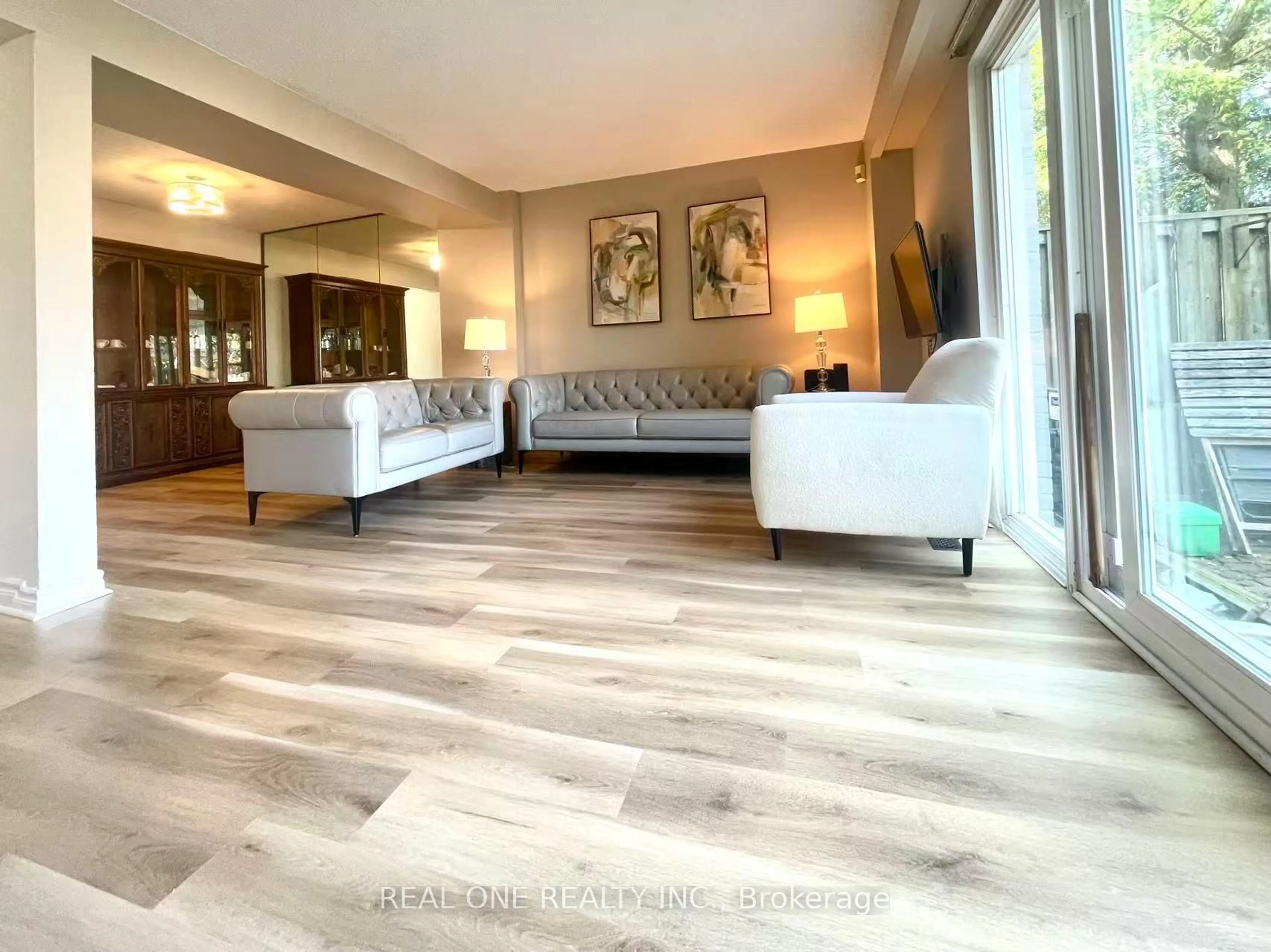 Living room with furniture, unknown for 54 Bonis Ave, Toronto Ontario M1T 2V1