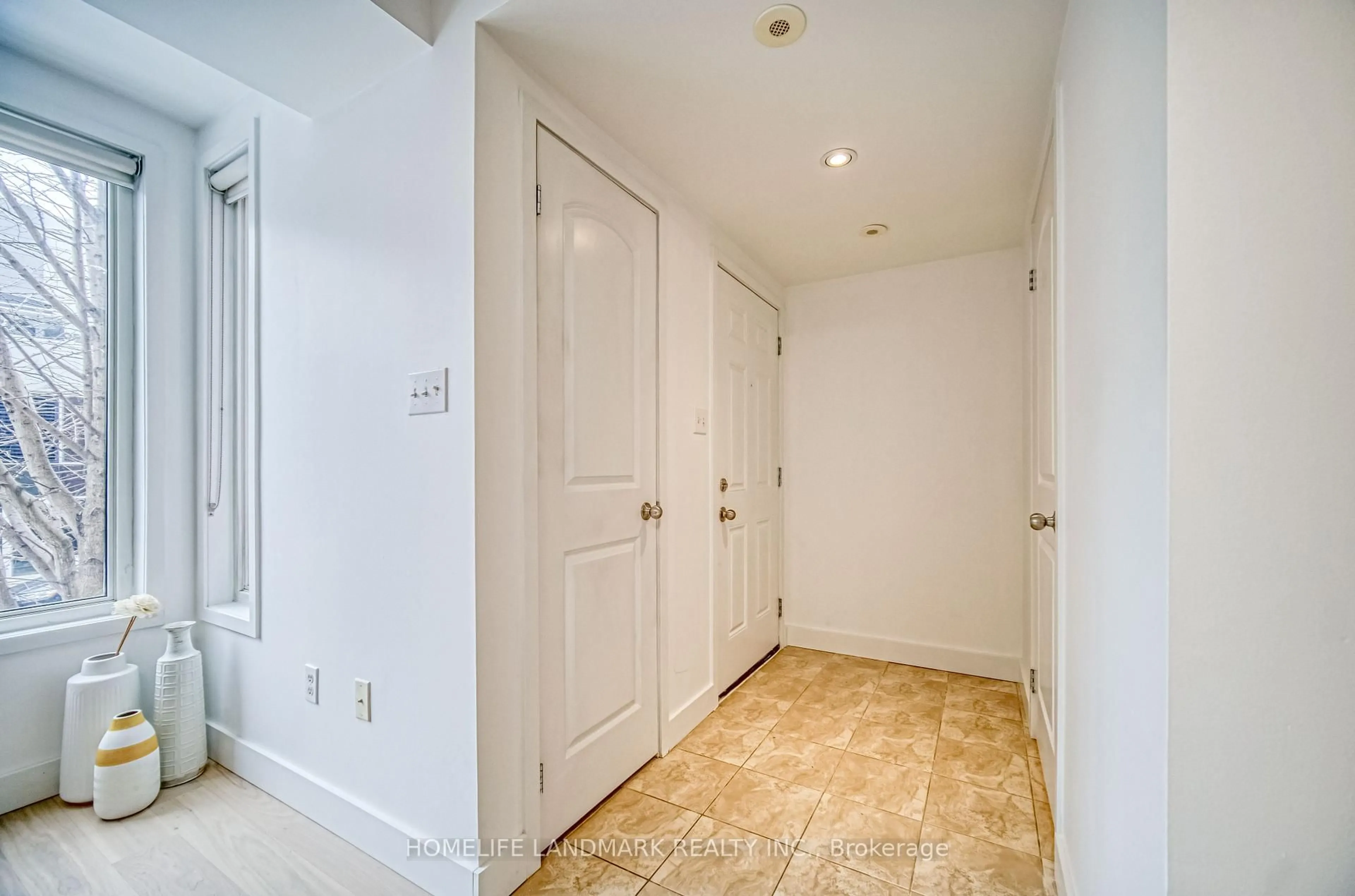 Indoor entryway for 75 Carroll St, Toronto Ontario M4M 3G3
