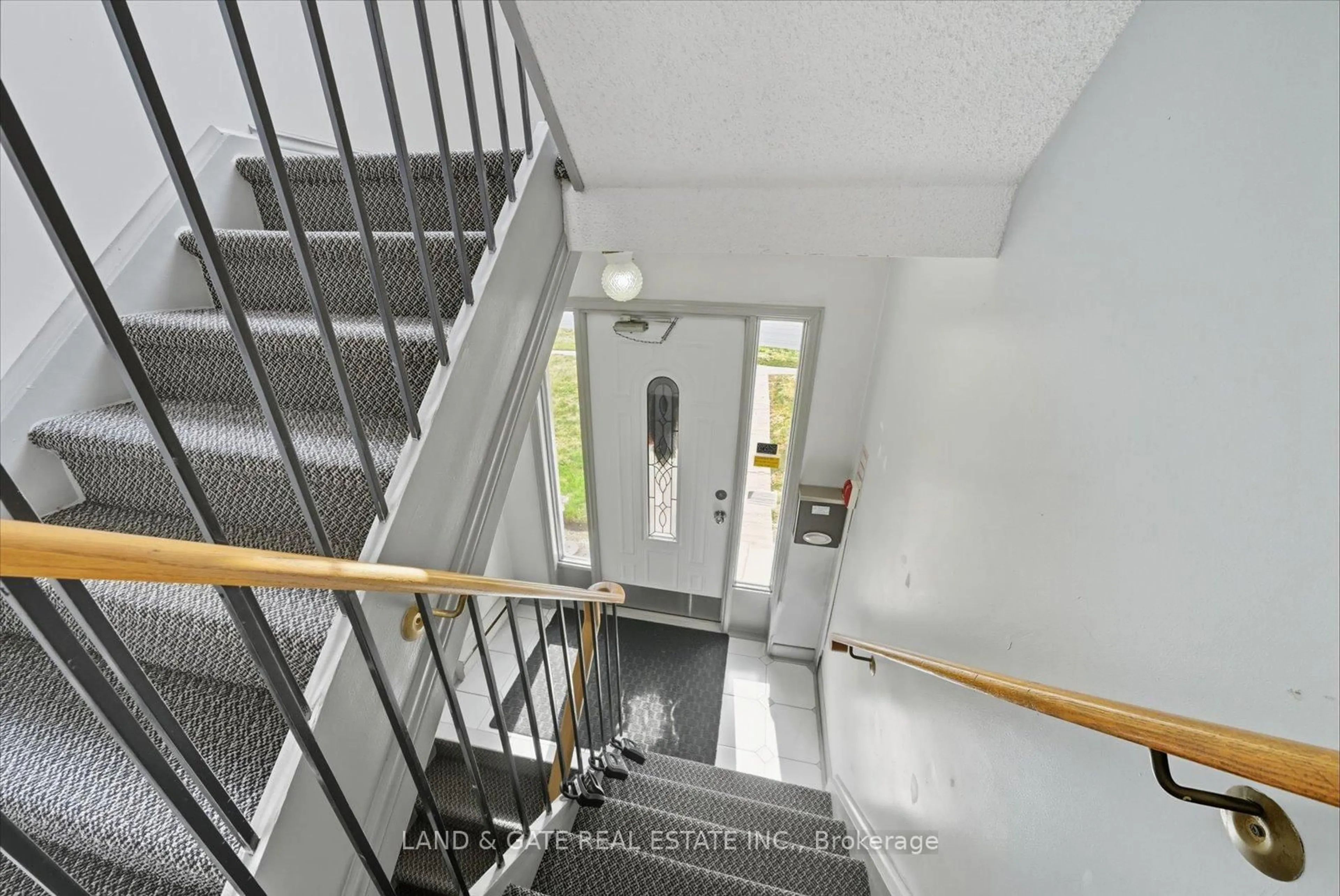 Unknown for 314 Hillside Ave, Oshawa Ontario L1J 1T5
