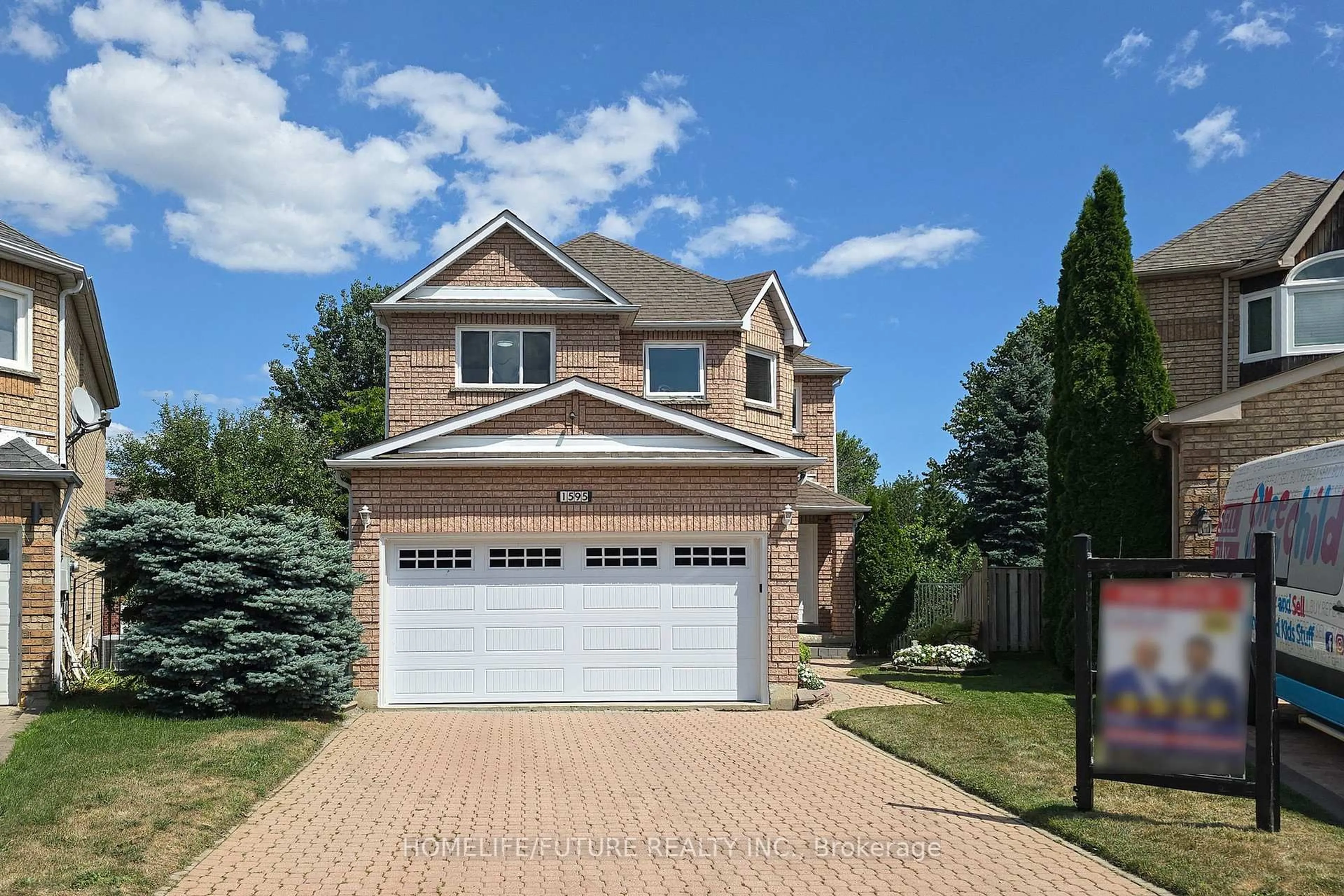 Home with brick exterior material, street for 1595 Deerhurst Crt, Pickering Ontario L1V 6Y7