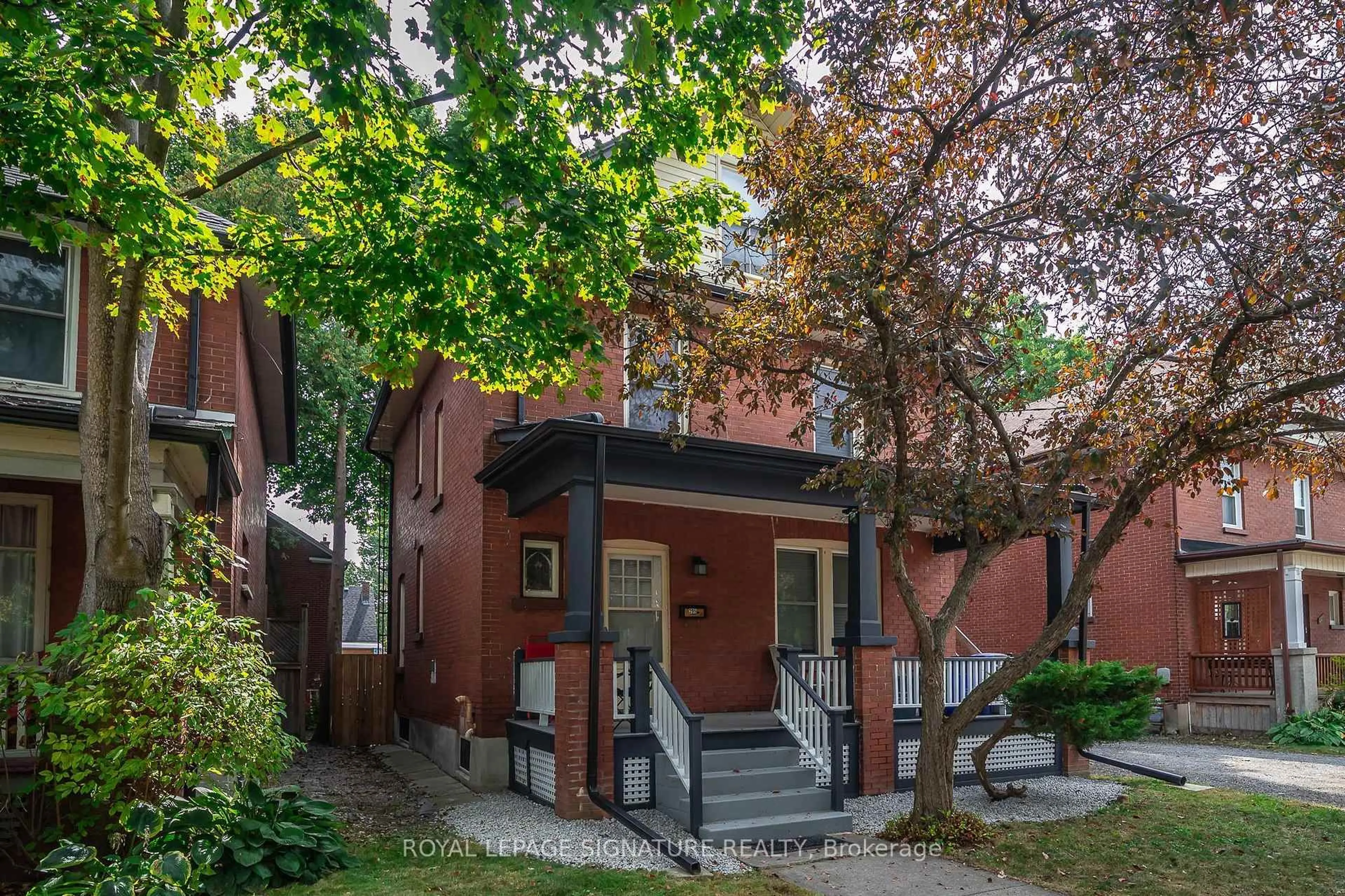 Home with brick exterior material, street for 295 Arthur St, Oshawa Ontario L1H 1N7