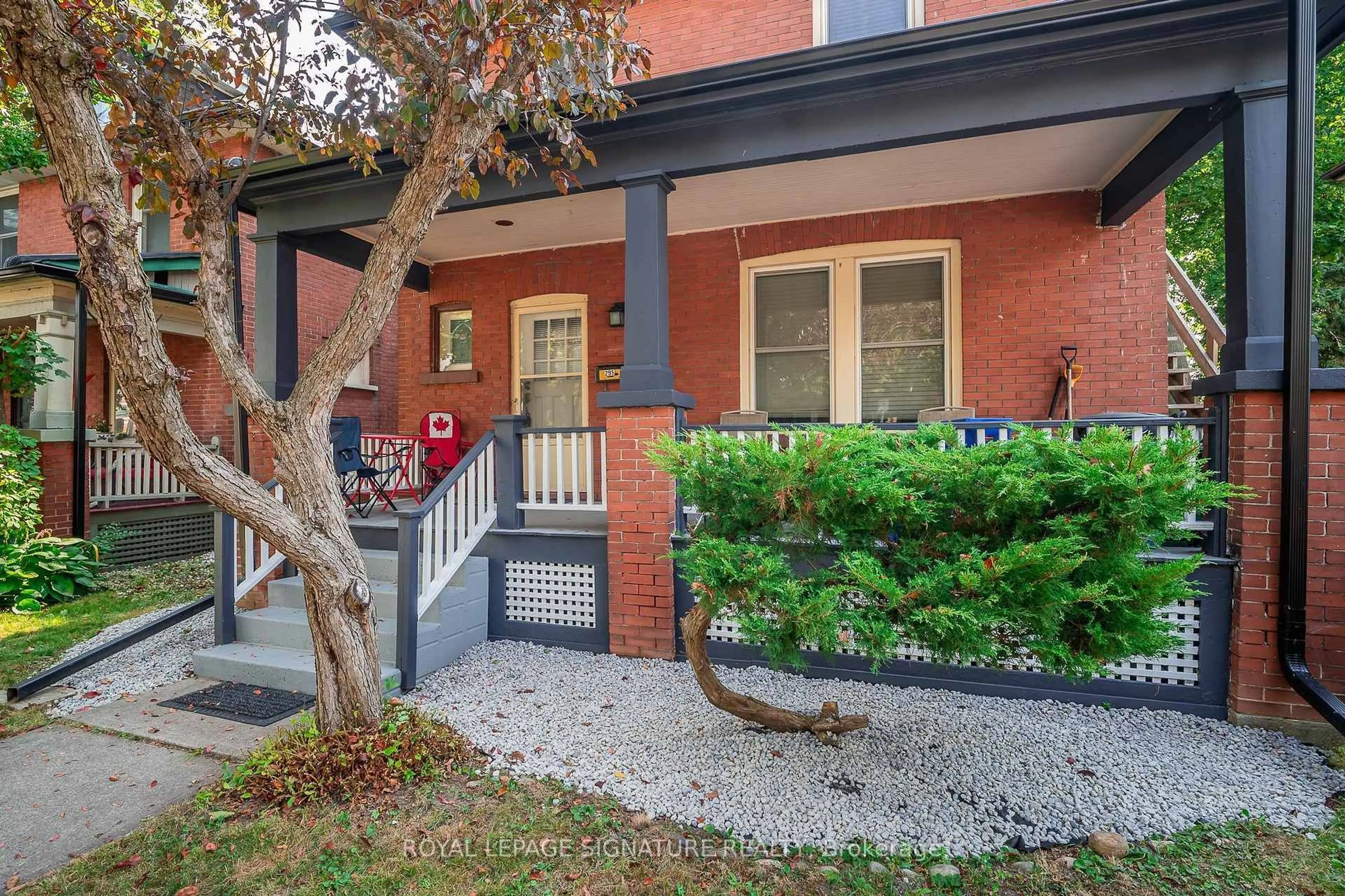 Home with brick exterior material, street for 295 Arthur St, Oshawa Ontario L1H 1N7