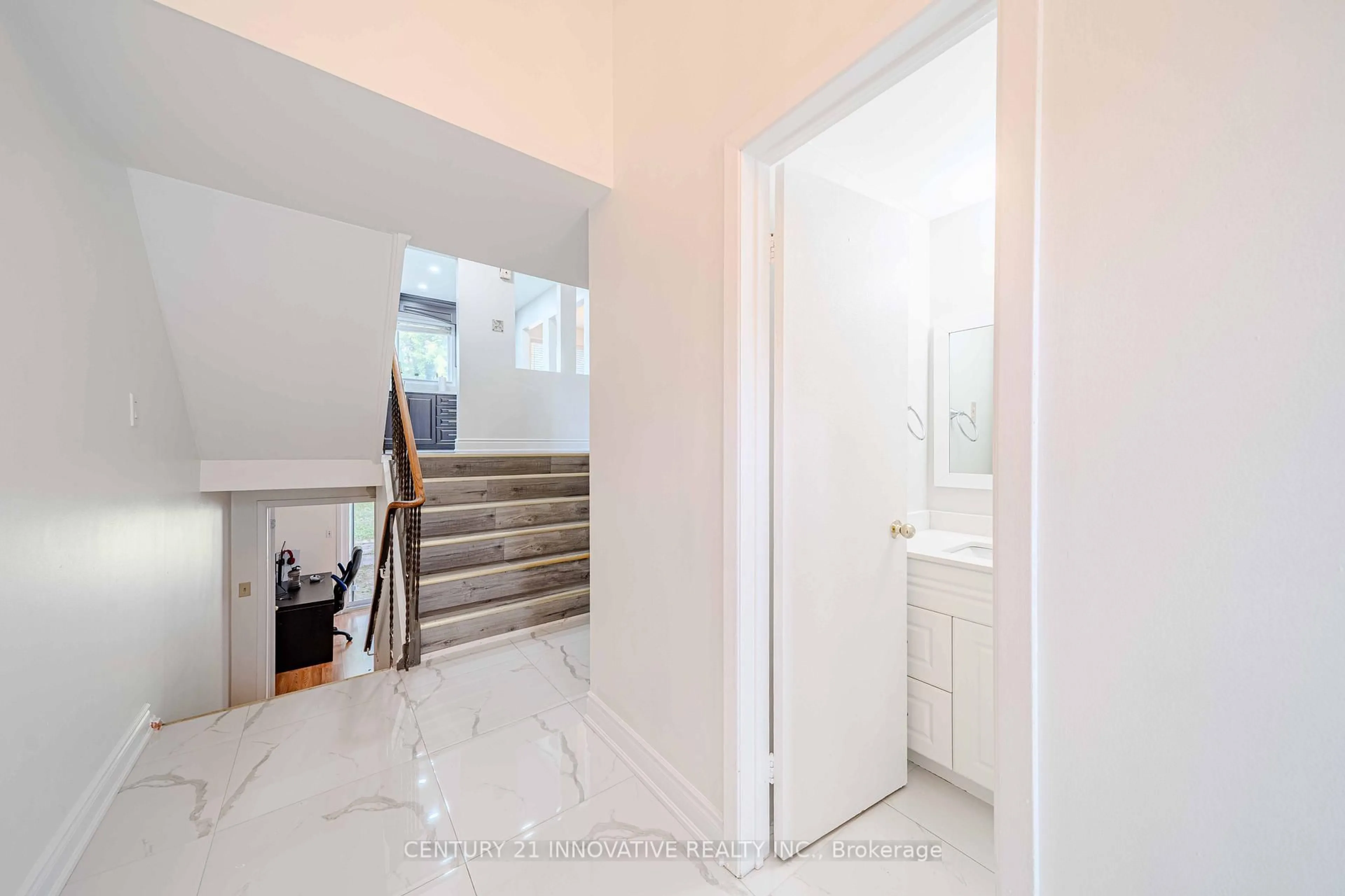 Unknown for 1388 Everton St, Pickering Ontario L1V 2T8