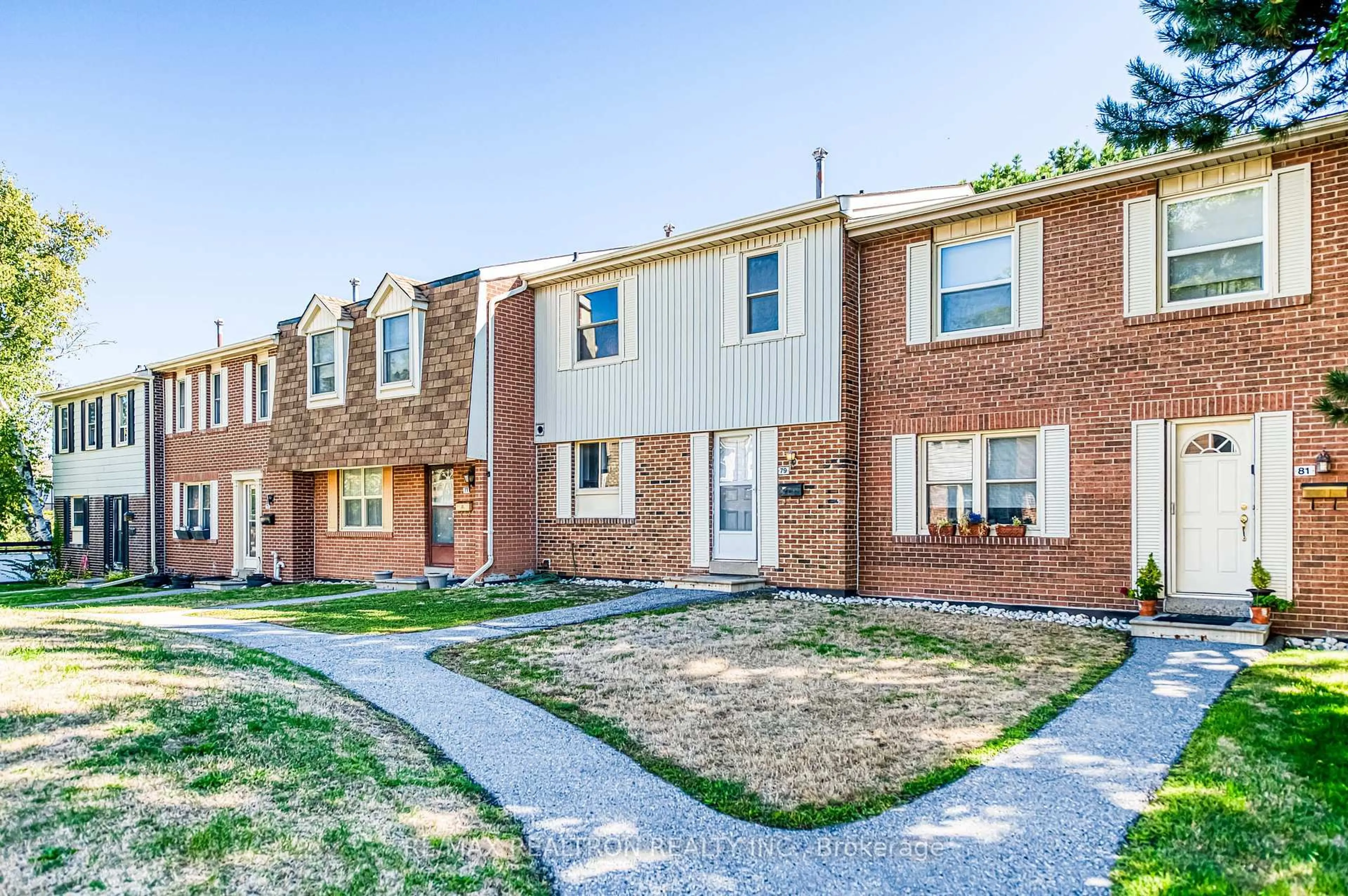 Home with brick exterior material, street for 91 L'Amoreaux Dr #HS79, Toronto Ontario M1W 2J8