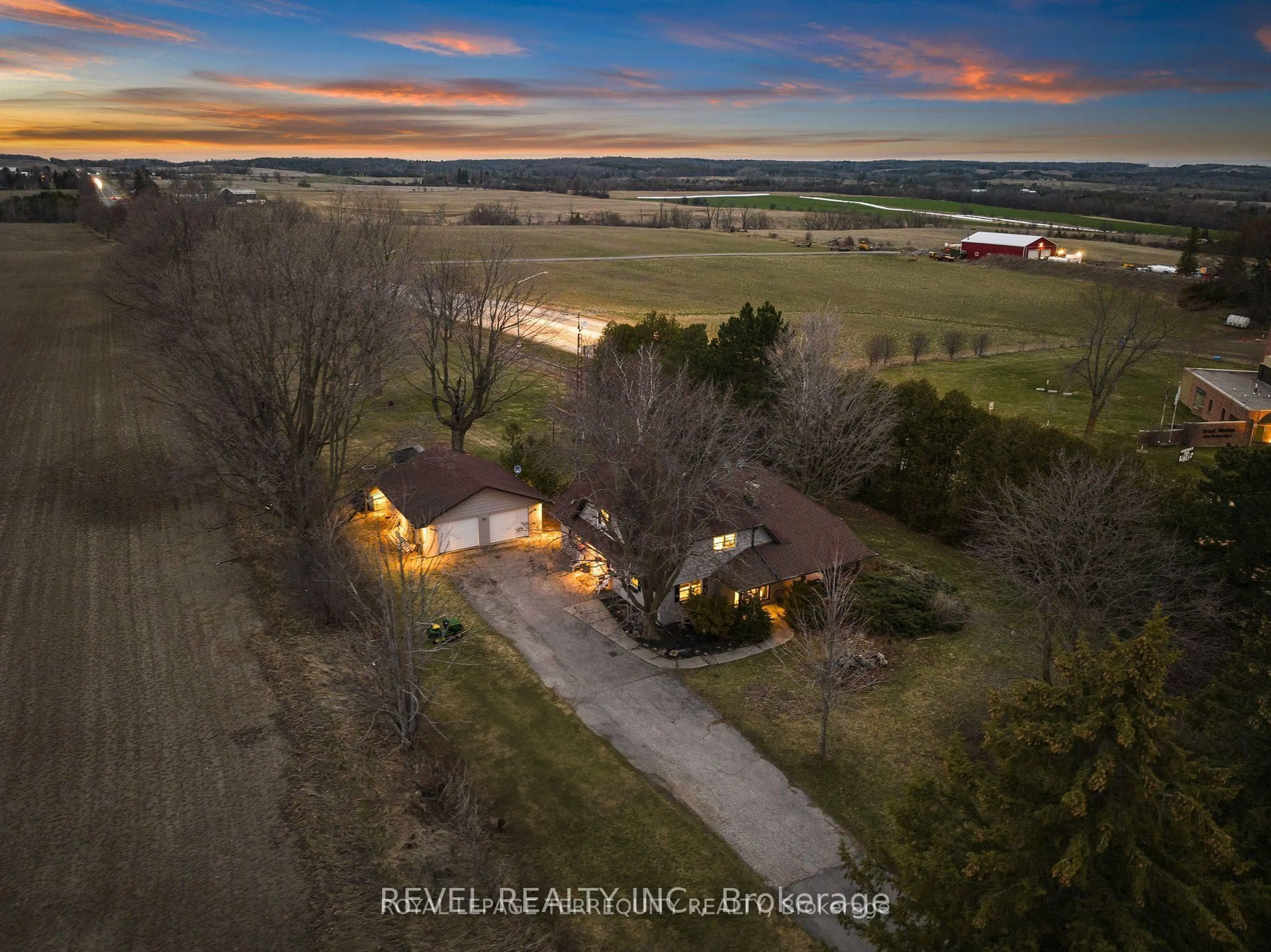 A pic from outside/outdoor area/front of a property/back of a property/a pic from drone, water/lake/river/ocean view for 2352 Concession Rd 8, Clarington Ontario L1C 5X3