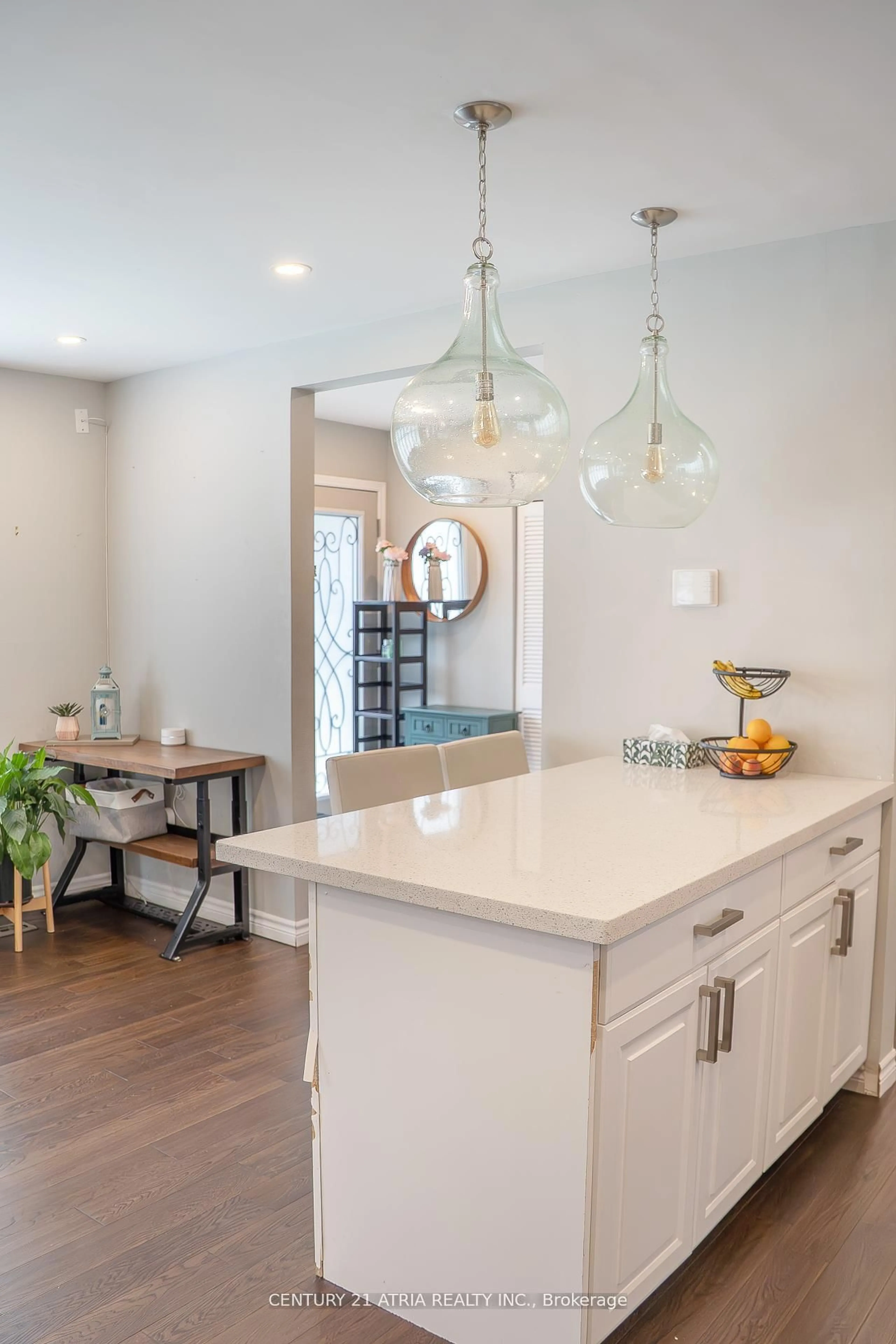 Open concept kitchen, unknown for 76 Livingston Rd, Toronto Ontario M1E 1L4