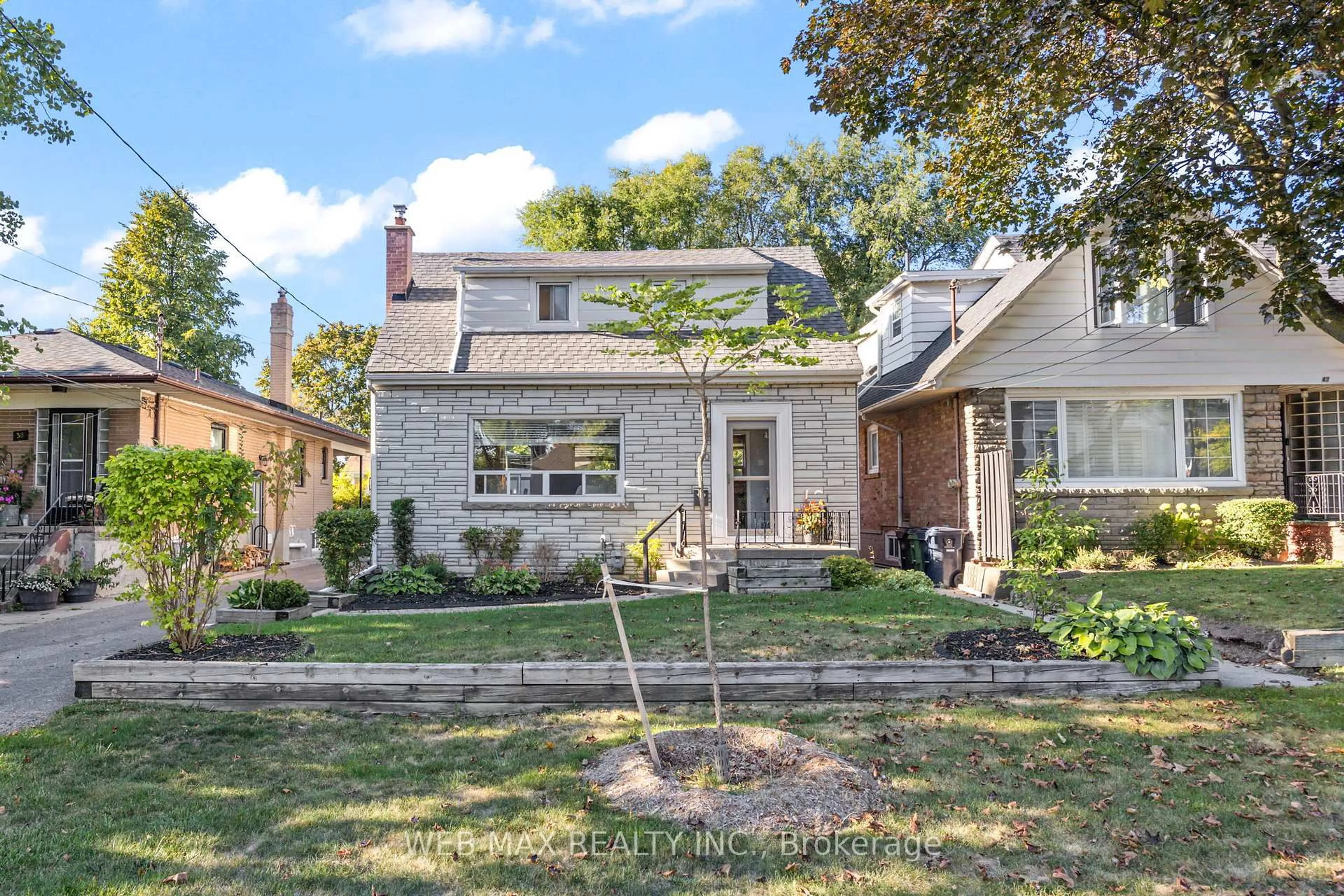 Home with brick exterior material, street for 40 Park St, Toronto Ontario M1N 2N5