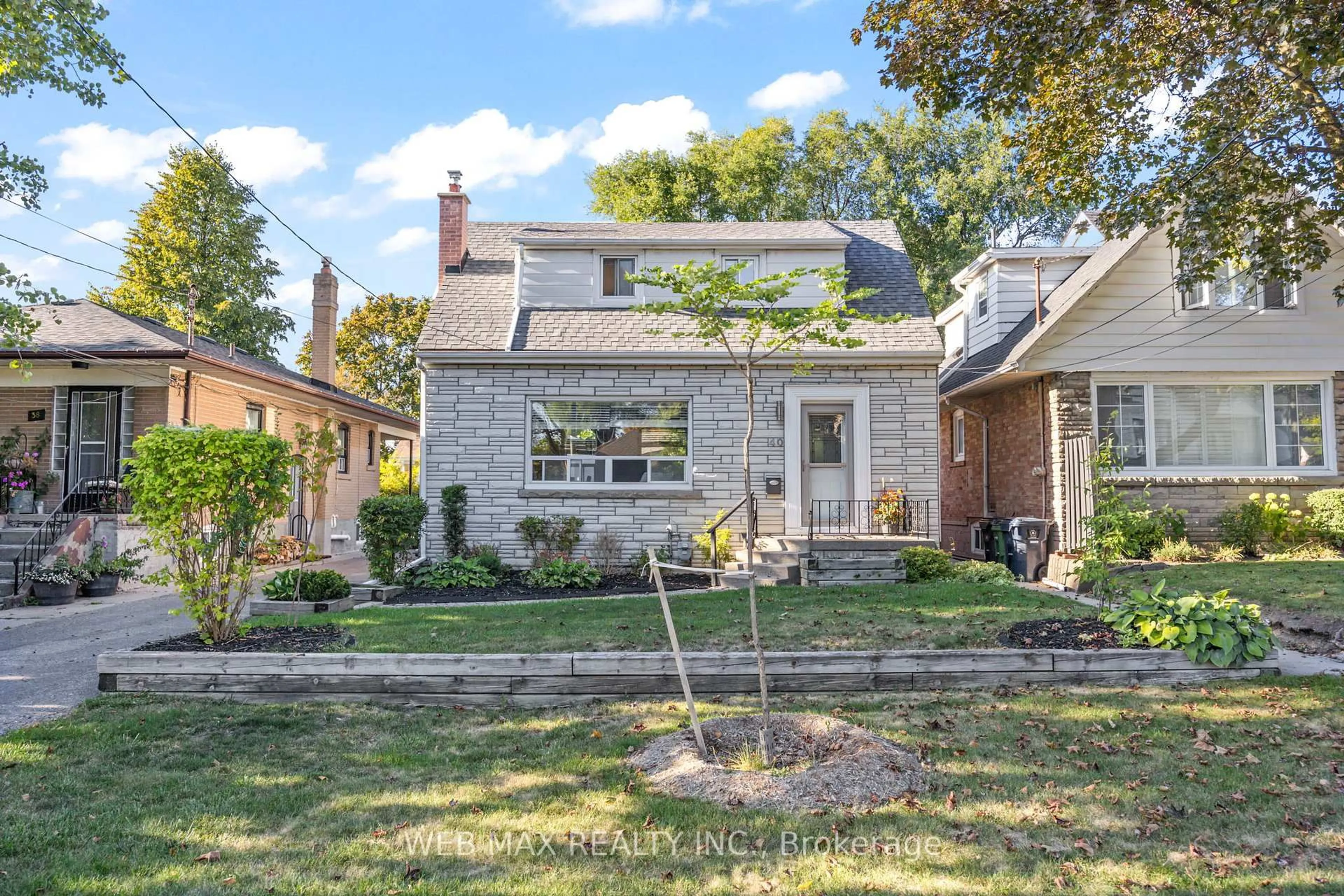 Home with brick exterior material, street for 40 Park St, Toronto Ontario M1N 2N5