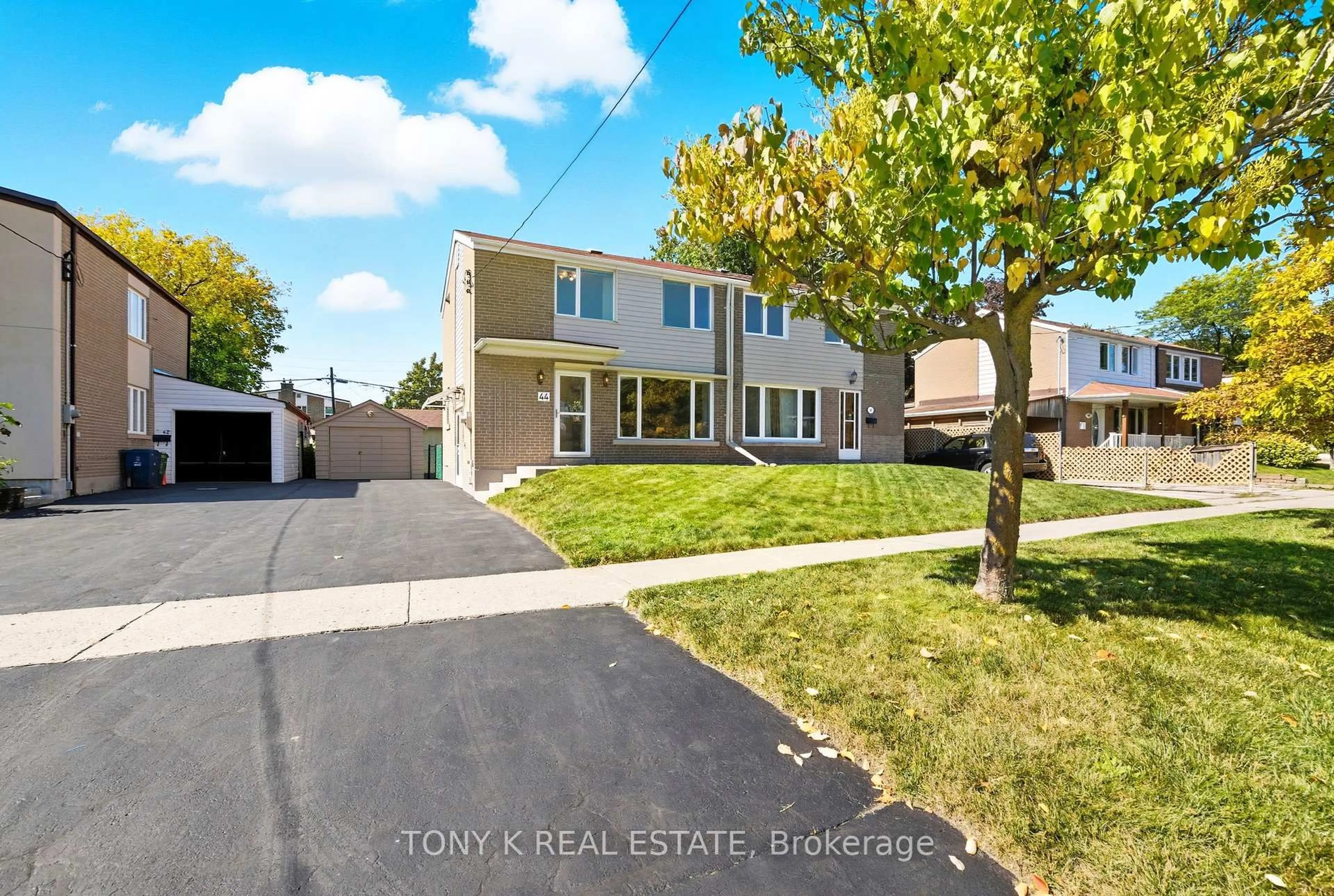 Unknown for 44 Woodfern Dr, Toronto Ontario M1K 2L3