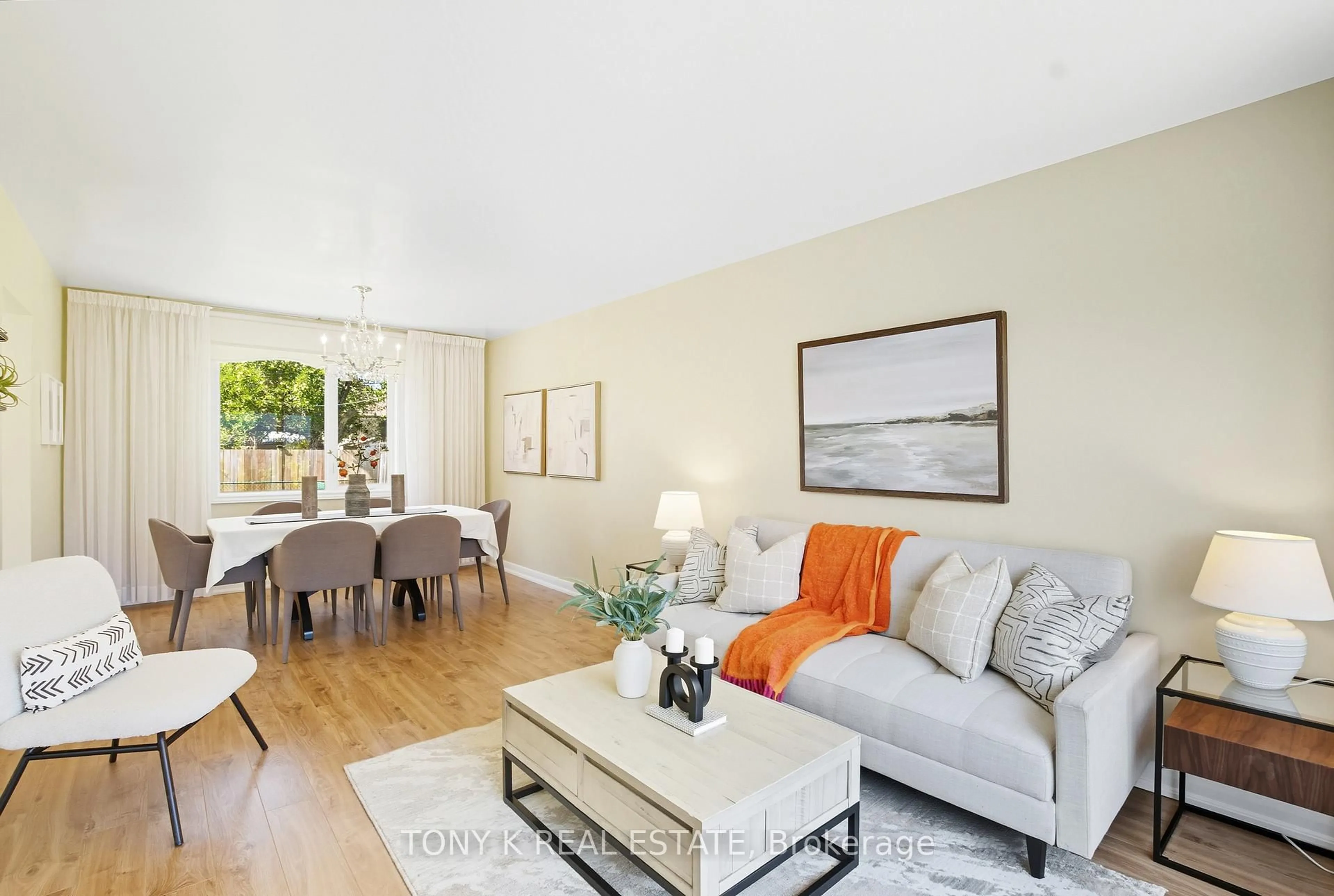 Living room with furniture, unknown for 44 Woodfern Dr, Toronto Ontario M1K 2L3