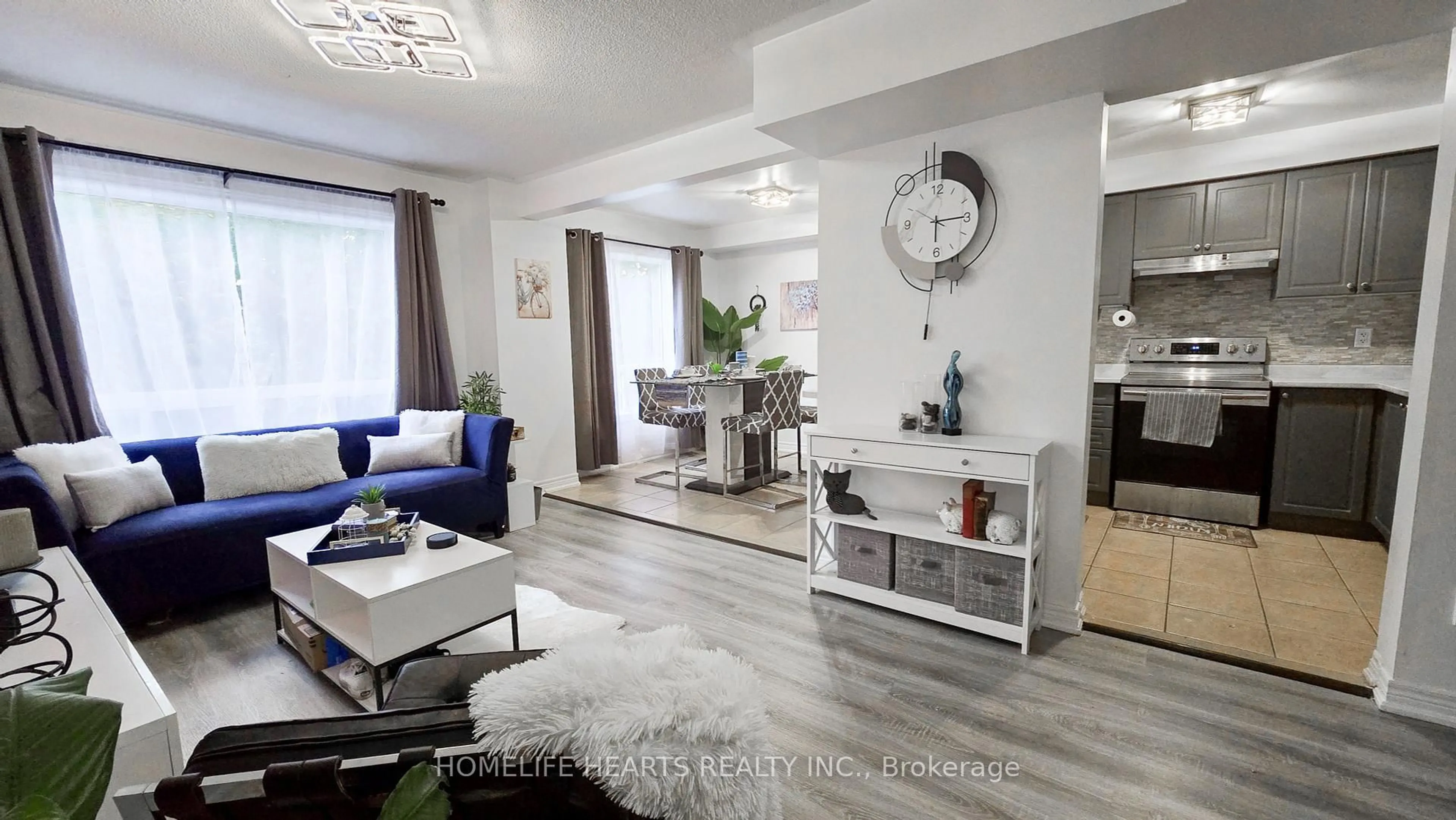 Living room with furniture, unknown for 3 Skelding Crt, Toronto Ontario M1E 2R7