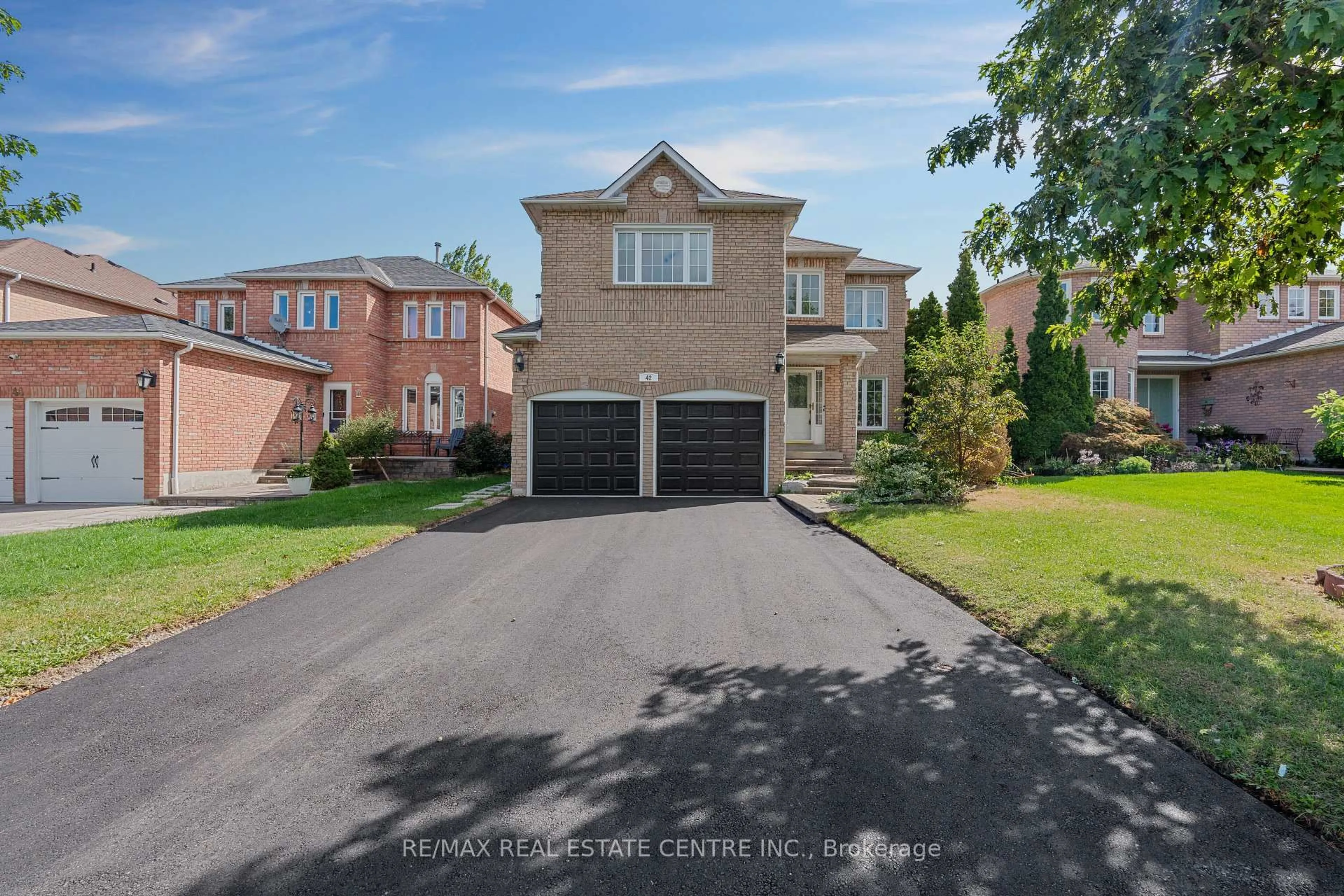 Unknown for 42 Howes St, Ajax Ontario L1T 3V5
