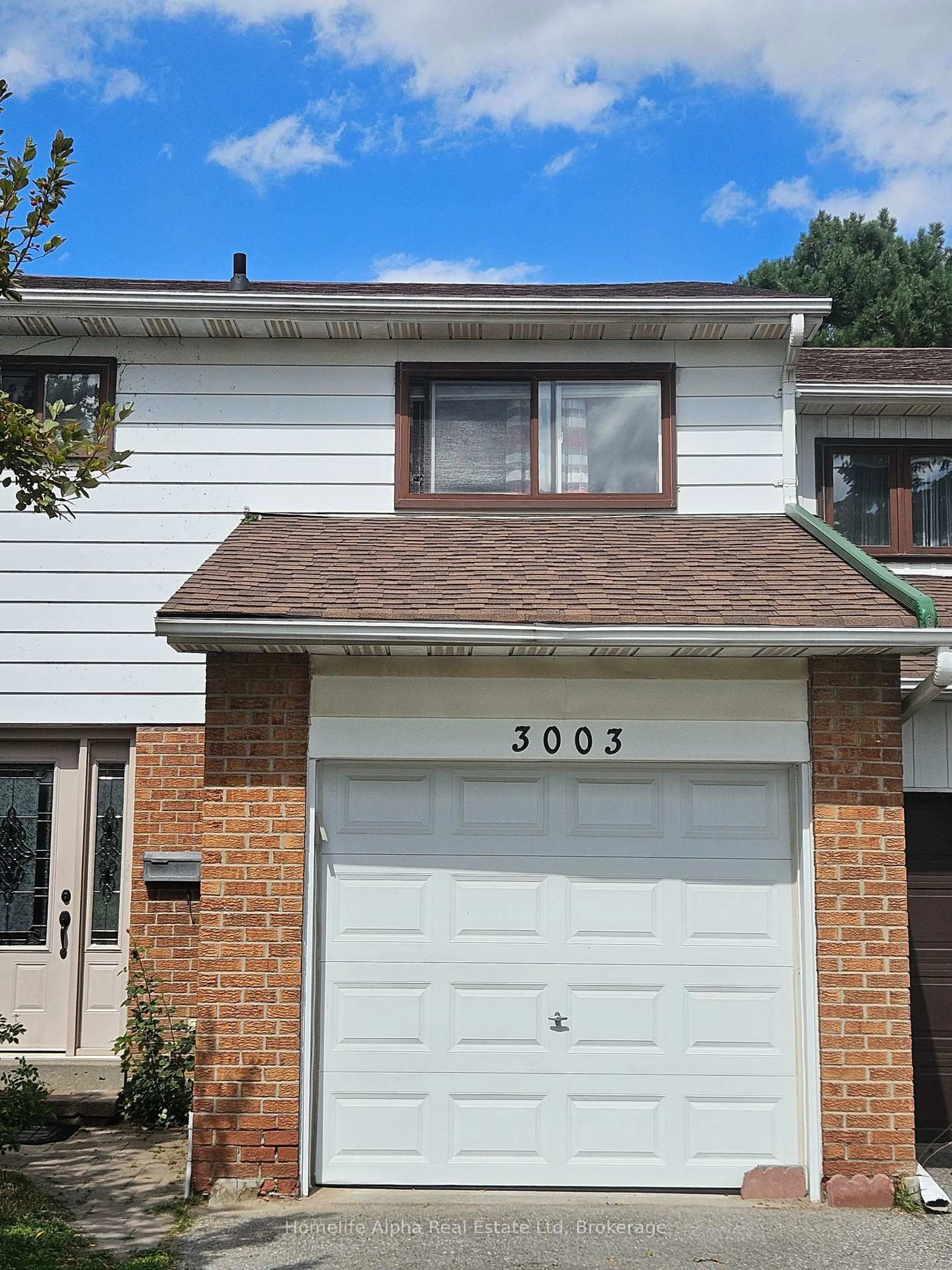 Home with vinyl exterior material, street for 3003 Bridletowne Circ, Toronto Ontario M1W 2C9