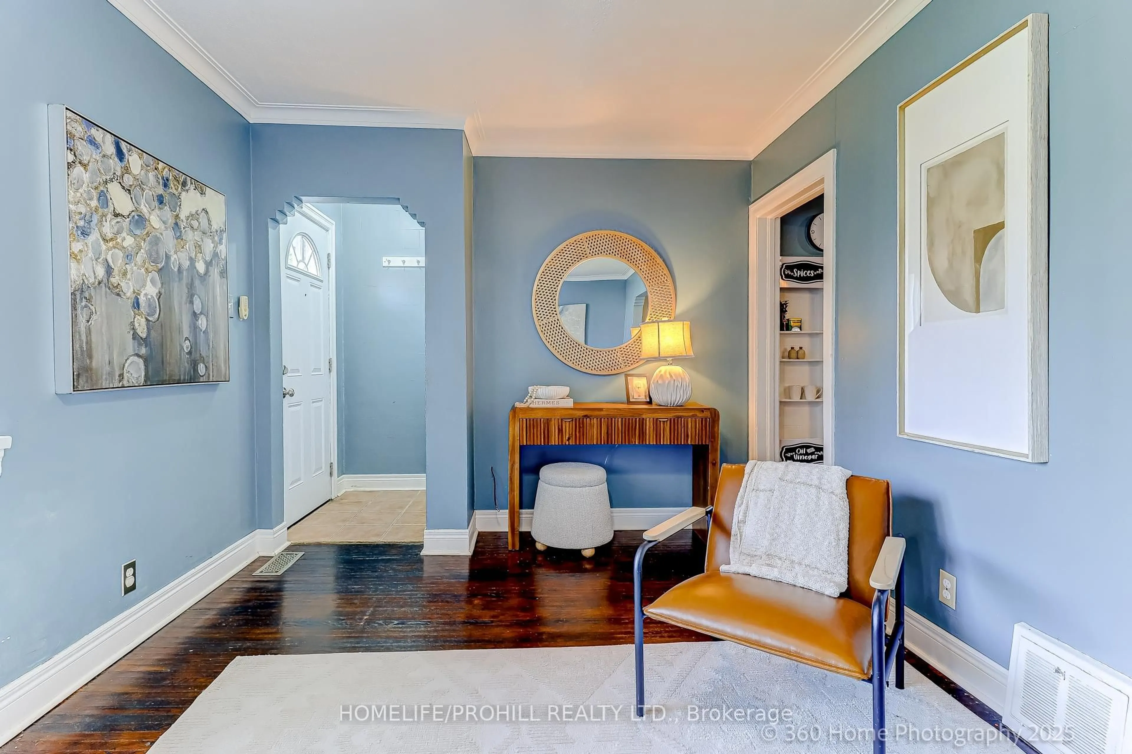 Indoor entryway for 20 Natal Ave, Toronto Ontario M1N 3V2