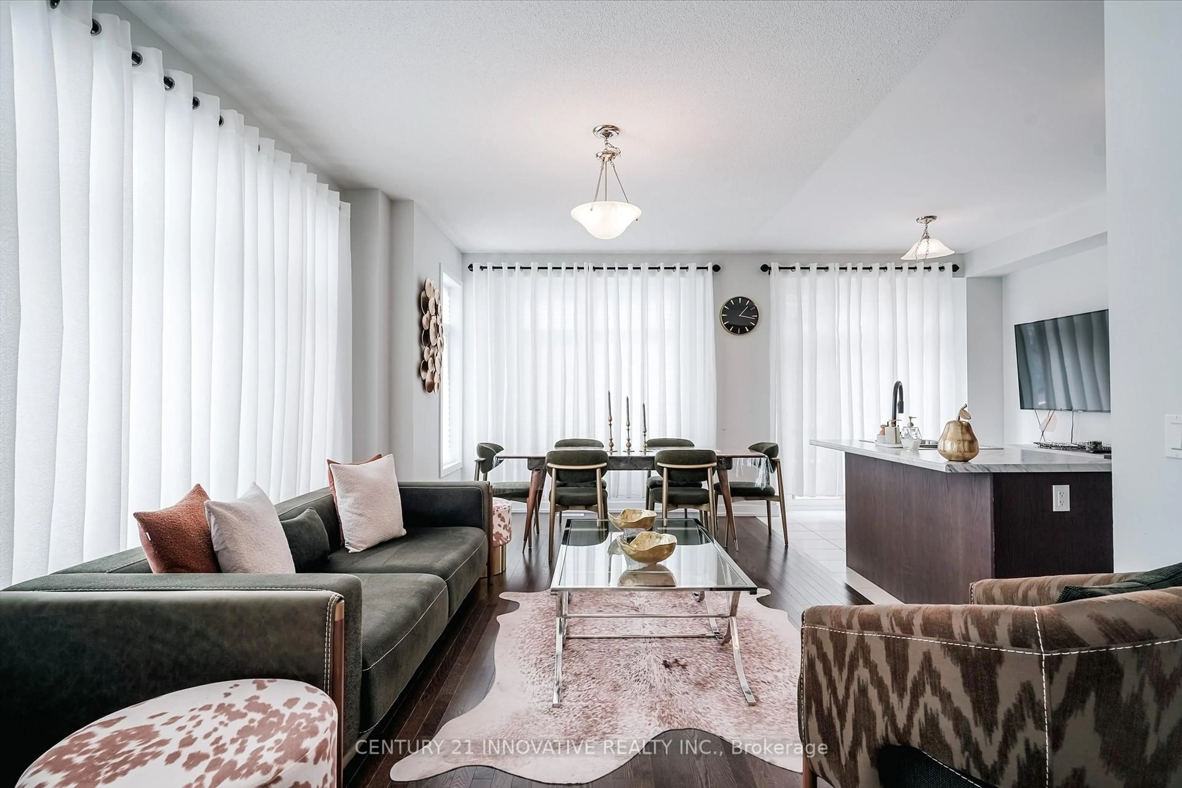 Living room with furniture, unknown for 1076 Thompson Dr, Oshawa Ontario L1L 0V5
