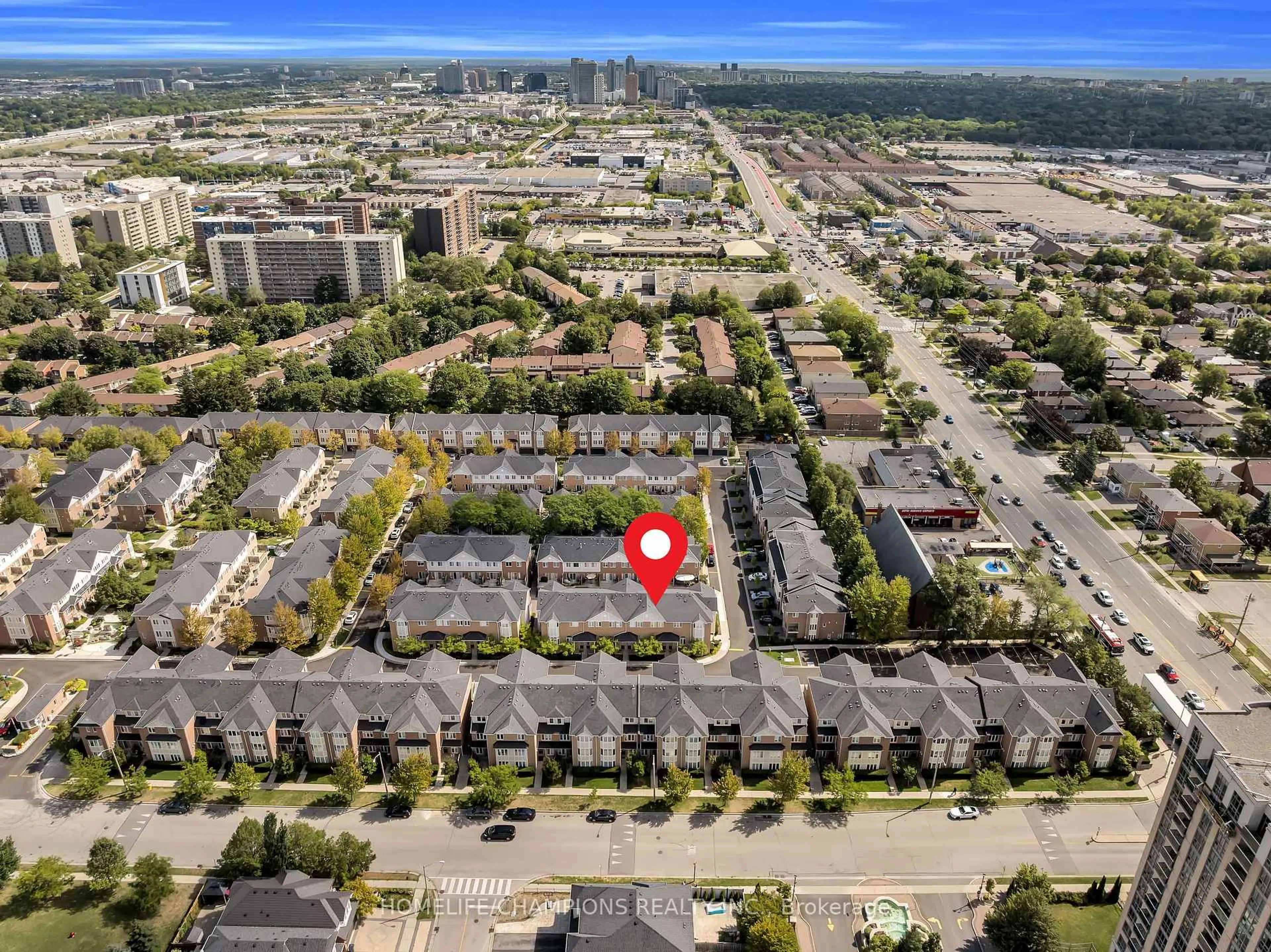 A pic from outside/outdoor area/front of a property/back of a property/a pic from drone, city buildings view from balcony for 83 Mondeo Dr #119, Toronto Ontario M1P 5B6