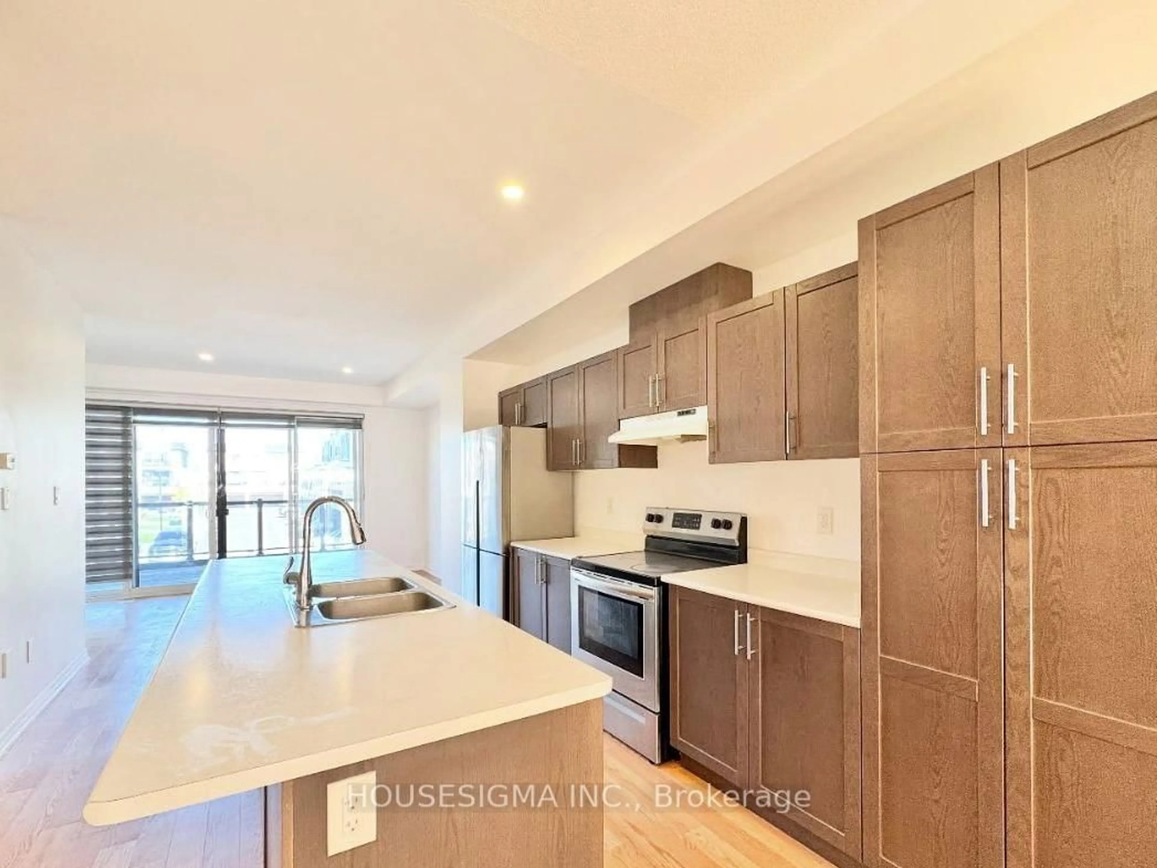 Open concept kitchen, ceramic/tile floor for 40 Clarington Blvd, Clarington Ontario L1C 7E5