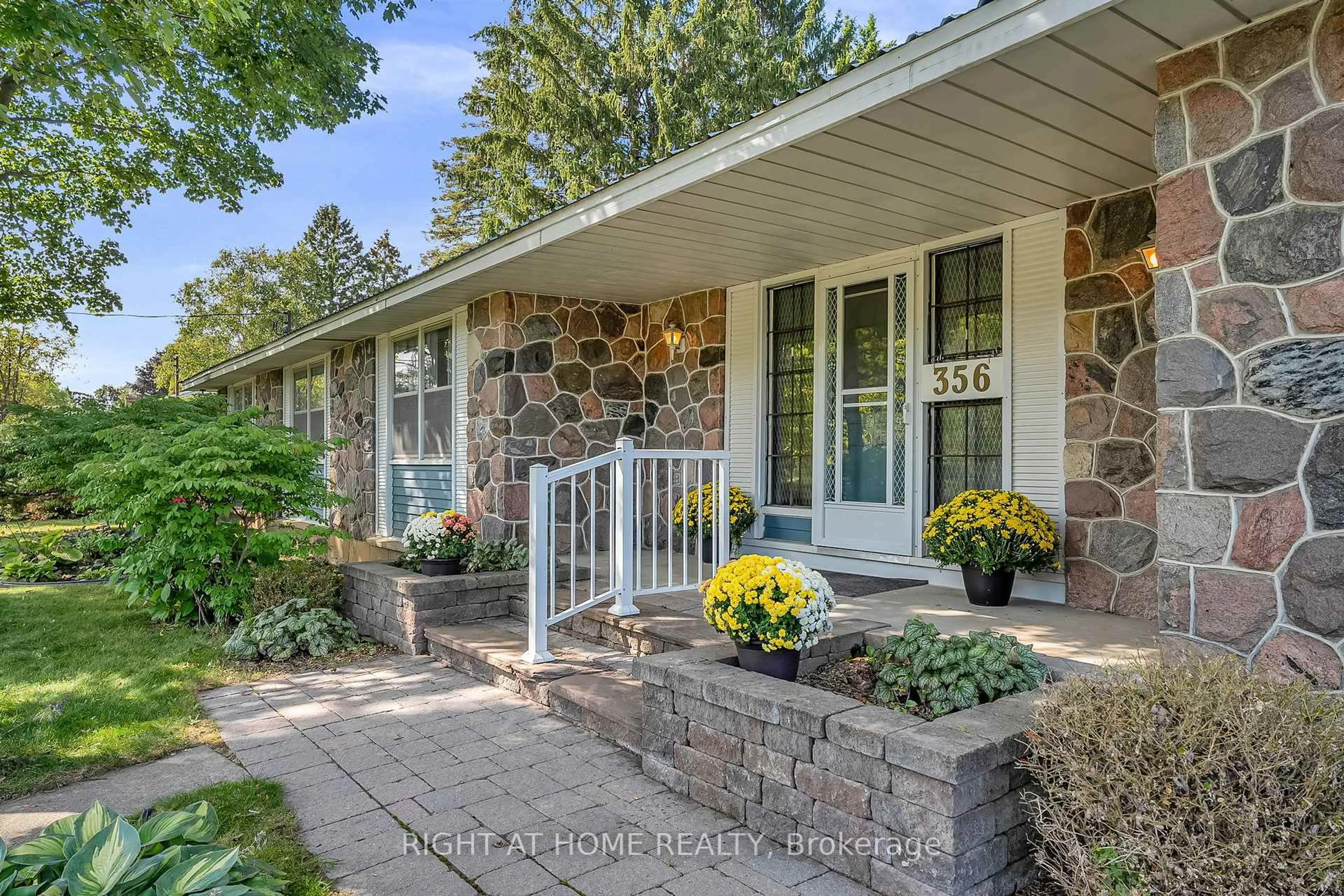 Unknown for 356 Conlin Rd, Oshawa Ontario L1L 0M9
