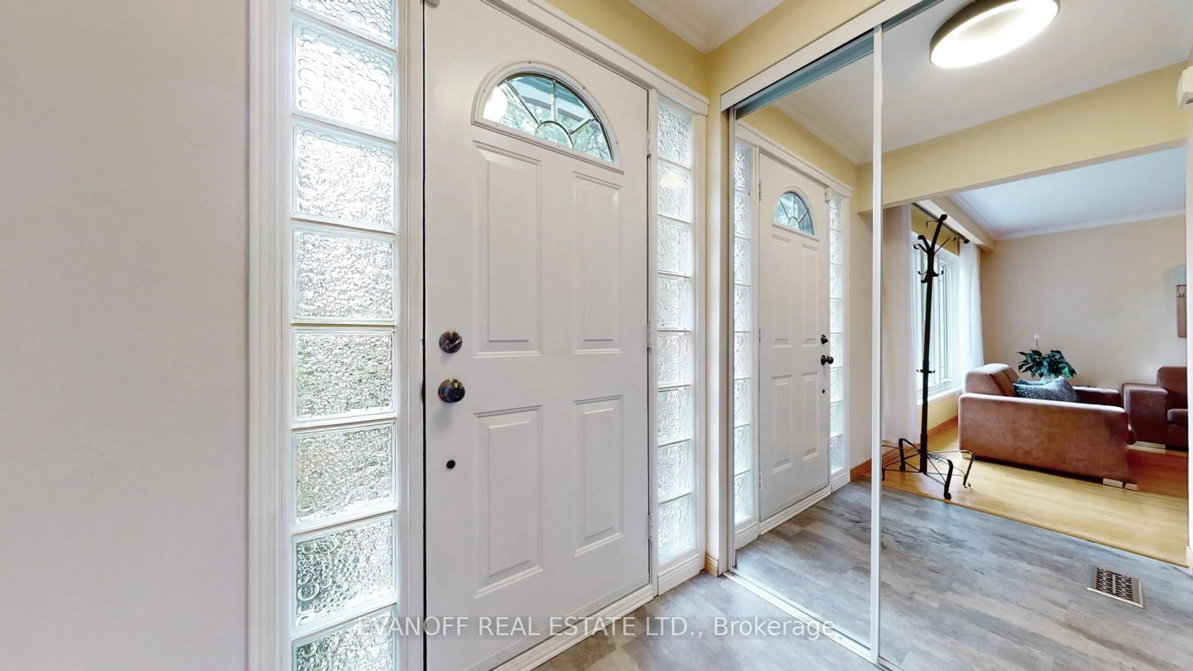 Indoor entryway for 183 Sylvan Ave, Toronto Ontario M1E 1A4