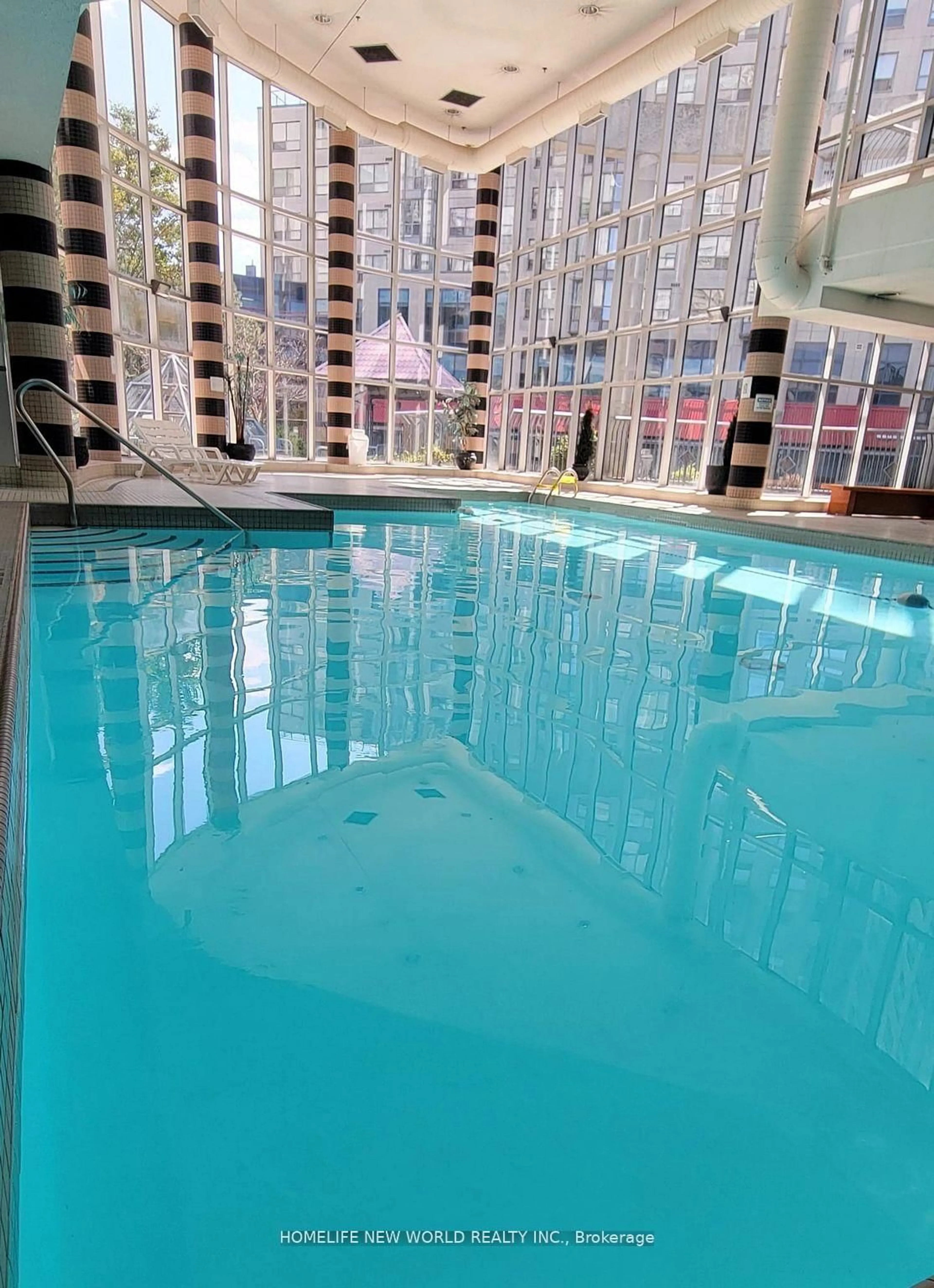 Pool for 2550 Lawrence Ave #1006, Toronto Ontario M1P 4Z3