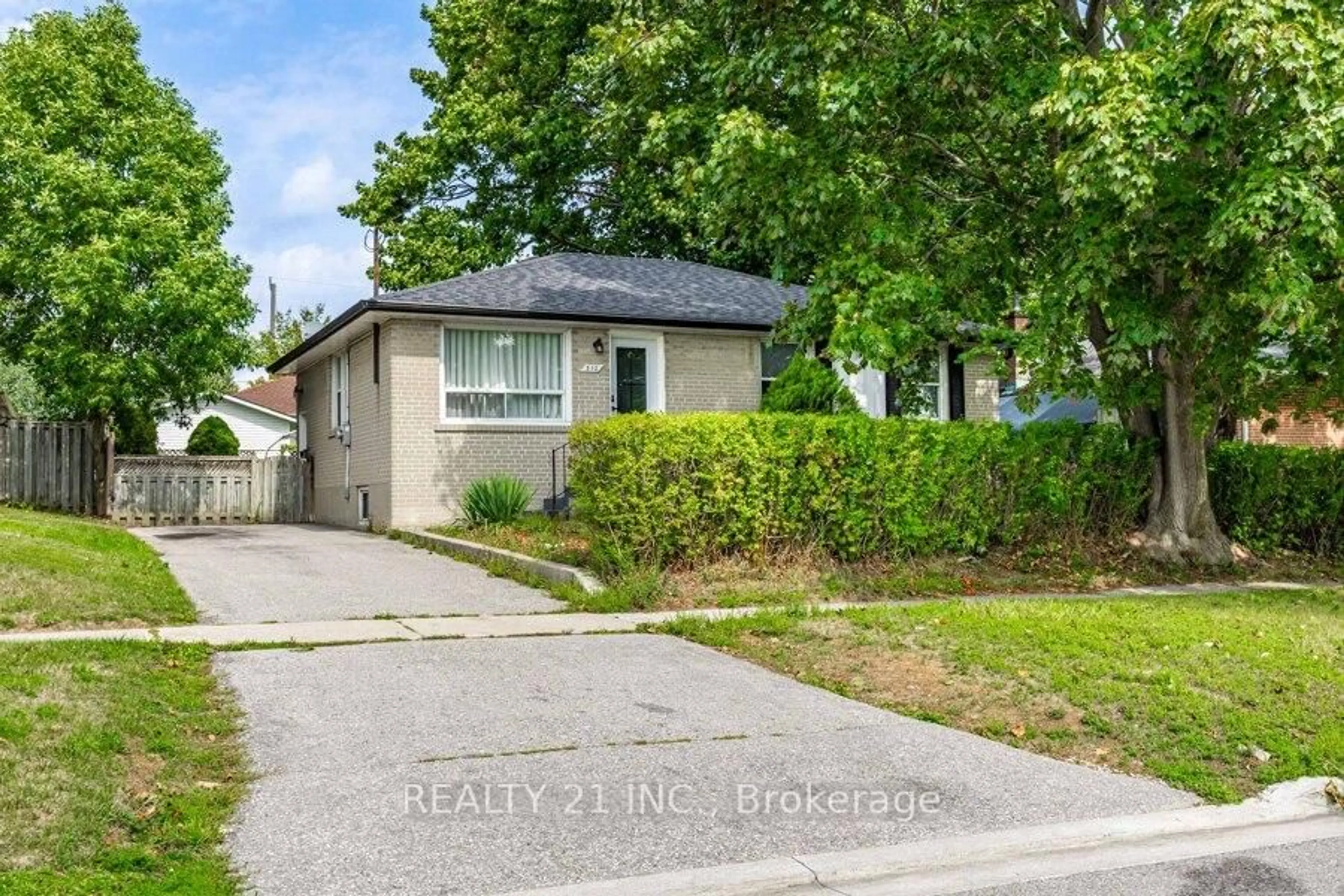 Unknown for 512 Phillip Murray Ave, Oshawa Ontario L1J 1H8