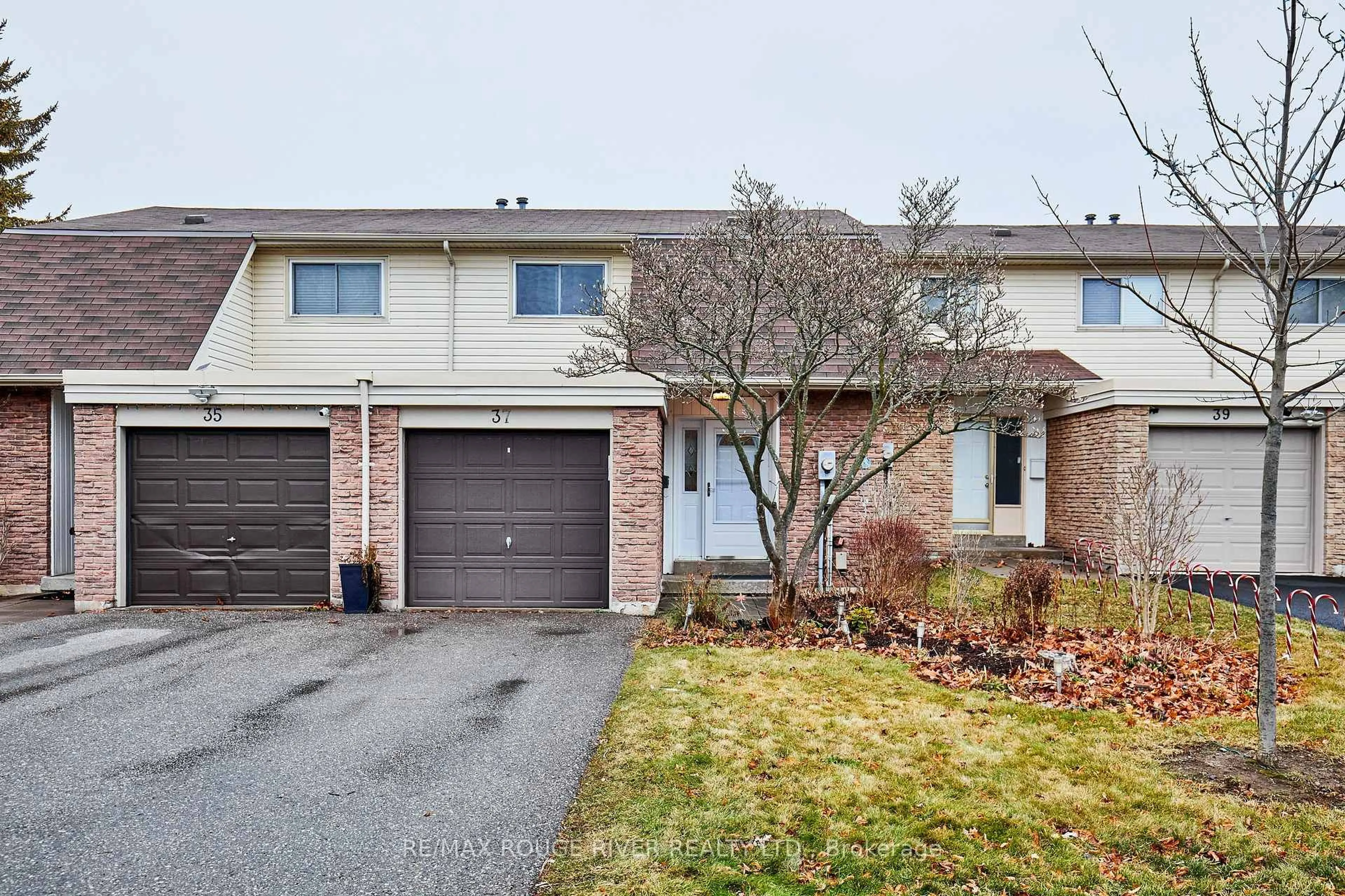 Unknown for 37 Clover Ridge Dr #45, Ajax Ontario L1S 3M6
