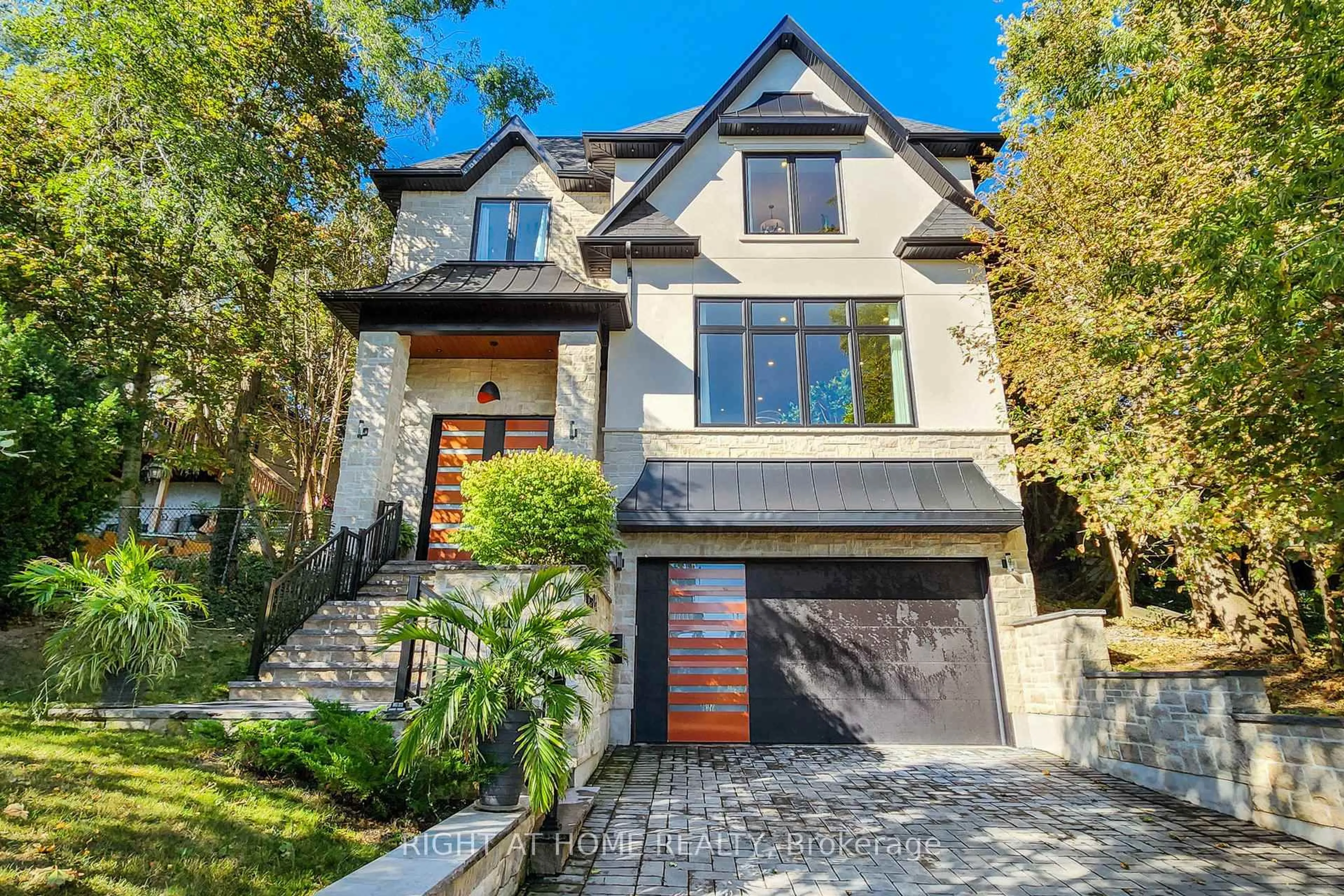 Home with brick exterior material, street for 700 Hillcrest Rd, Pickering Ontario L1W 2P1