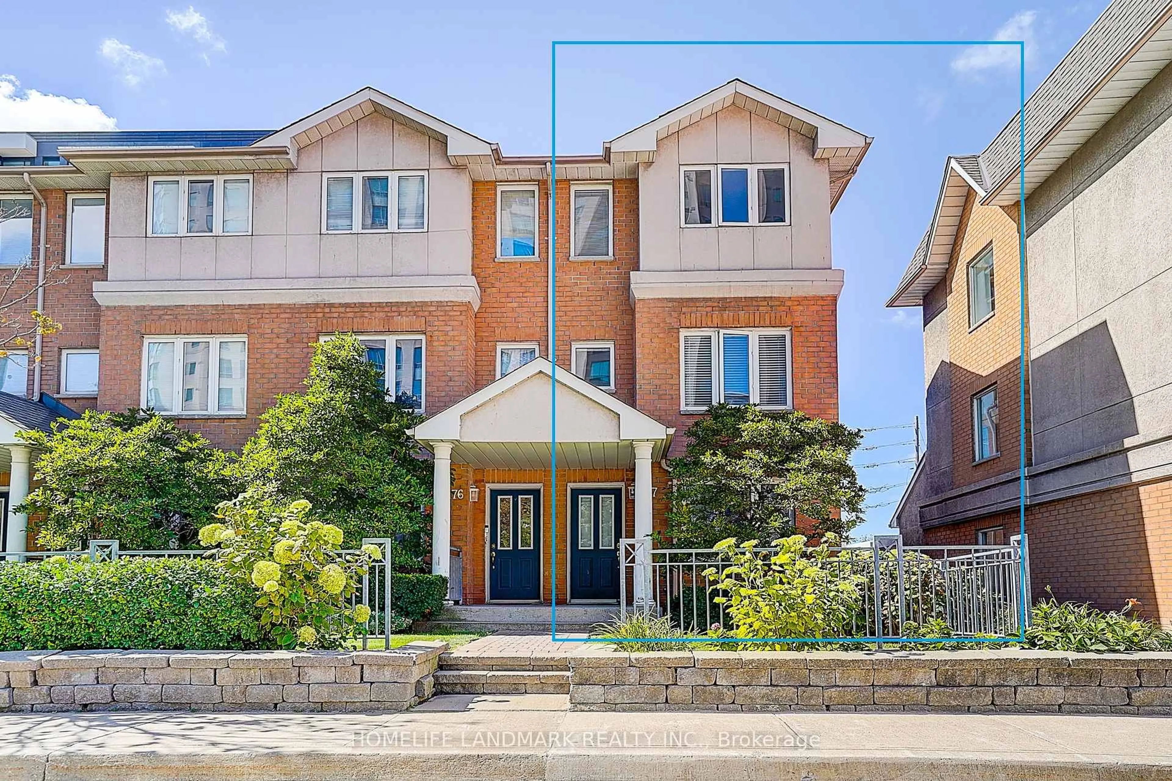 Home with brick exterior material, street for 121 Omni Dr #177, Toronto Ontario M1P 5A8