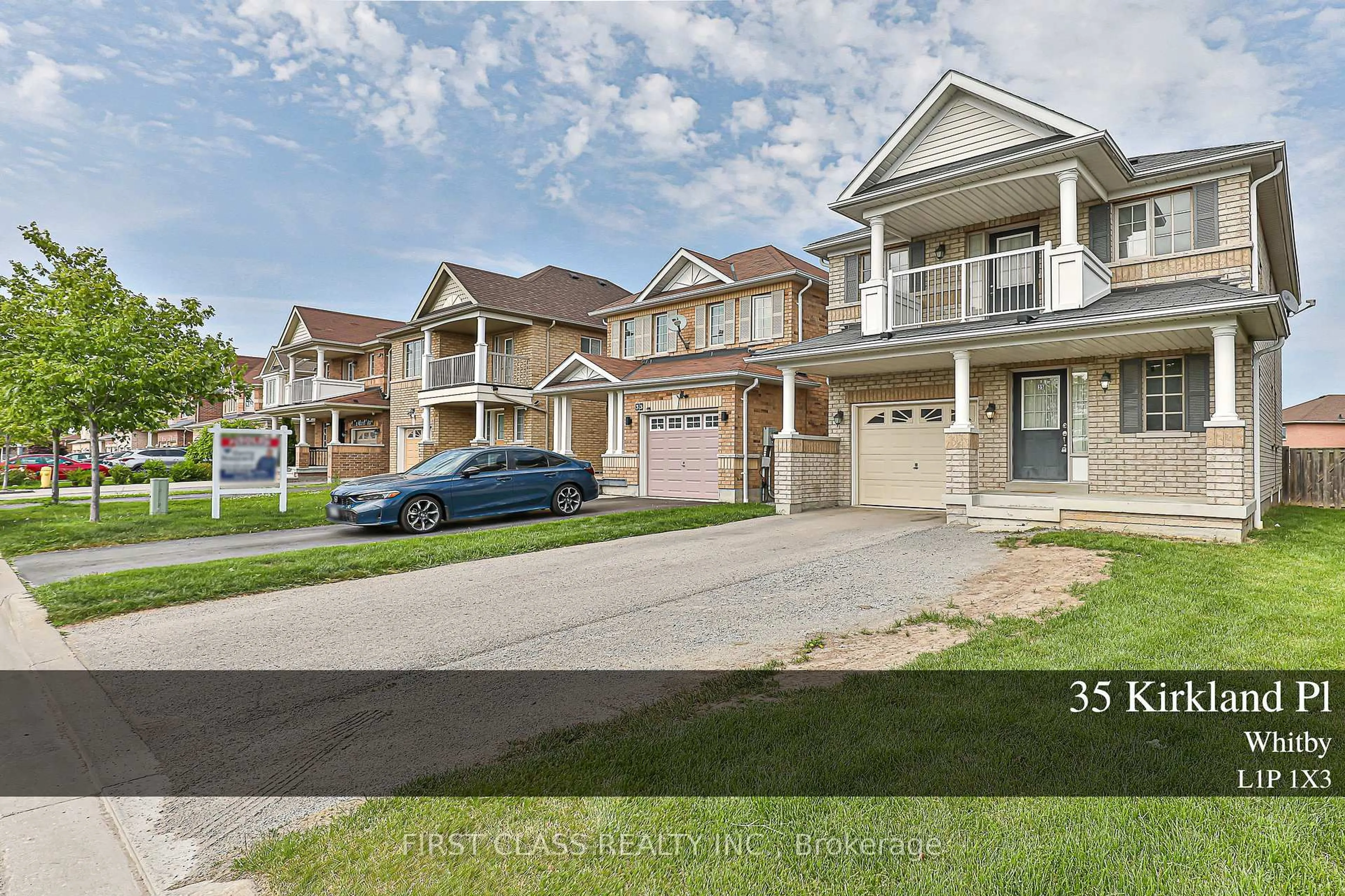 A pic from outside/outdoor area/front of a property/back of a property/a pic from drone, street for 35 Kirkland Pl, Whitby Ontario L1P 1X3