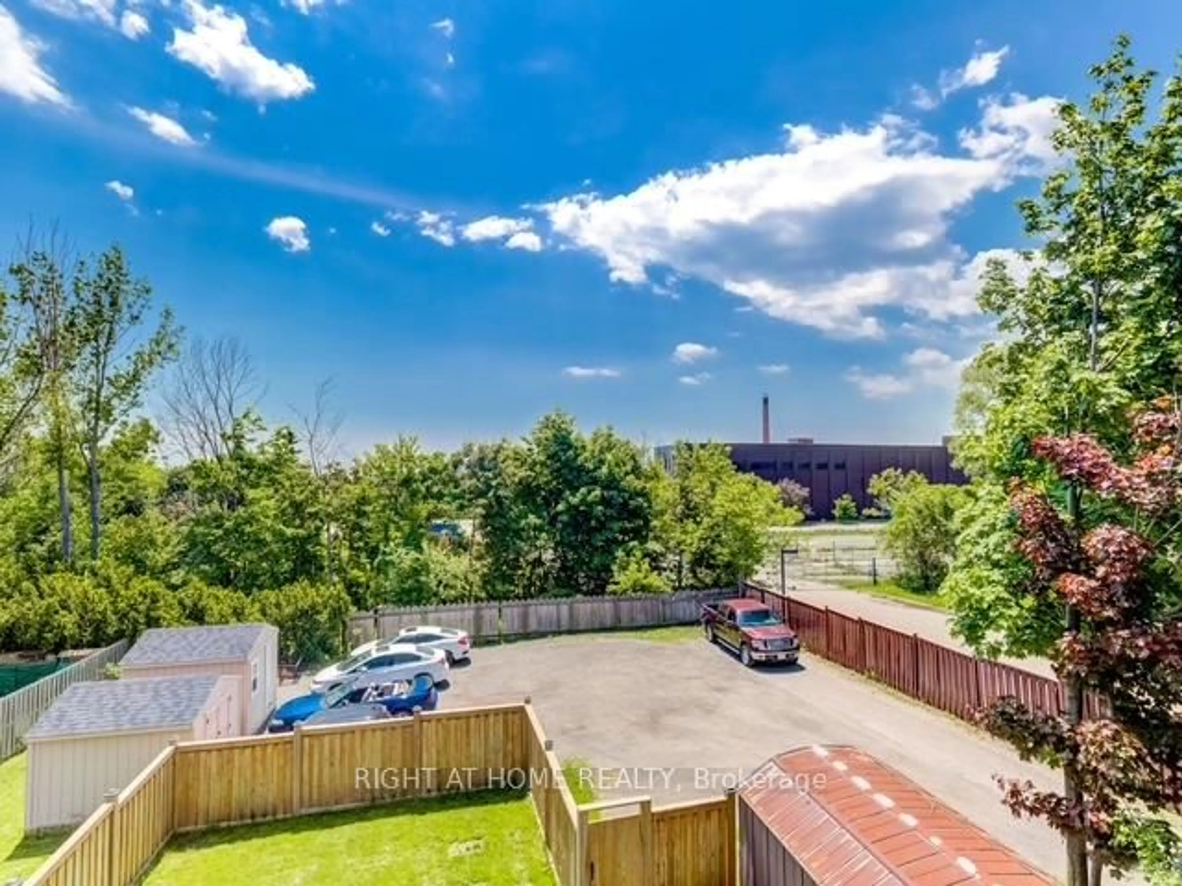A pic from outside/outdoor area/front of a property/back of a property/a pic from drone, city buildings view from balcony for 79 Queen St, Clarington Ontario L1C 1M5
